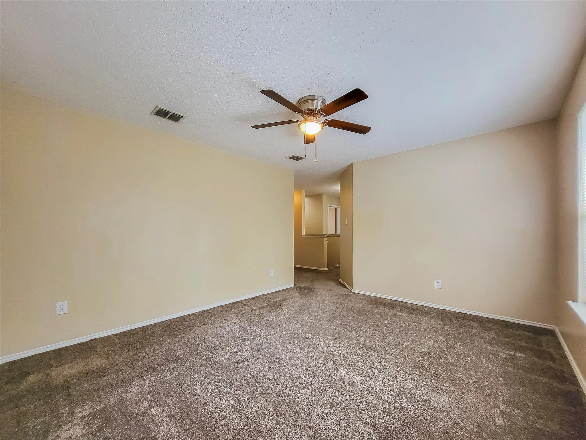 Single Family Residence For Rent in Tarrant County , 372 Marsha Street, Saginaw, Texas 76179, 4 Bedroom, 3 Bathroom, 2 Garage spaces, 2,419 Sqft, built in 2000, mls#21382887, Real Estate Agent in Saginaw, Homes For Rent in Tarrant county, Homes For Rent in Saginaw, Realtor in Saginaw Texas, Real Estate Brokerage Independent Realty Texas, Luminita Cordes Realtor
