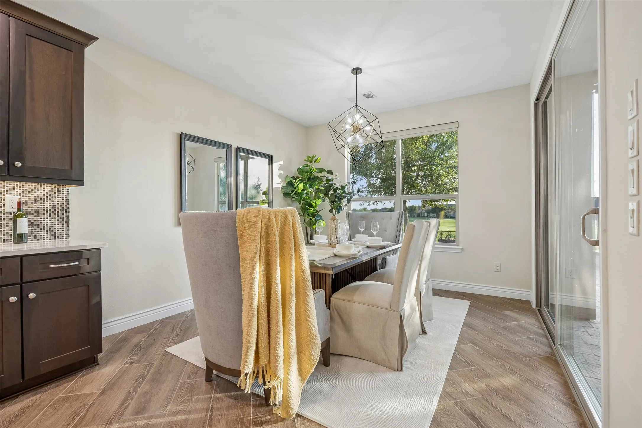 Single Family Residence For Sale in Denton County , 11901 Southerland Drive, Denton, Texas 76207, 2 Bedroom, 4 Bathroom, 3 Garage spaces, 2,890 Sqft, built in 2015, mls#21382083, Real Estate Agent in Denton, Homes For Sale in Denton county, Homes For Sale in Denton, Realtor in Denton Texas, Real Estate Brokerage Independent Realty Texas, Luminita Cordes Realtor