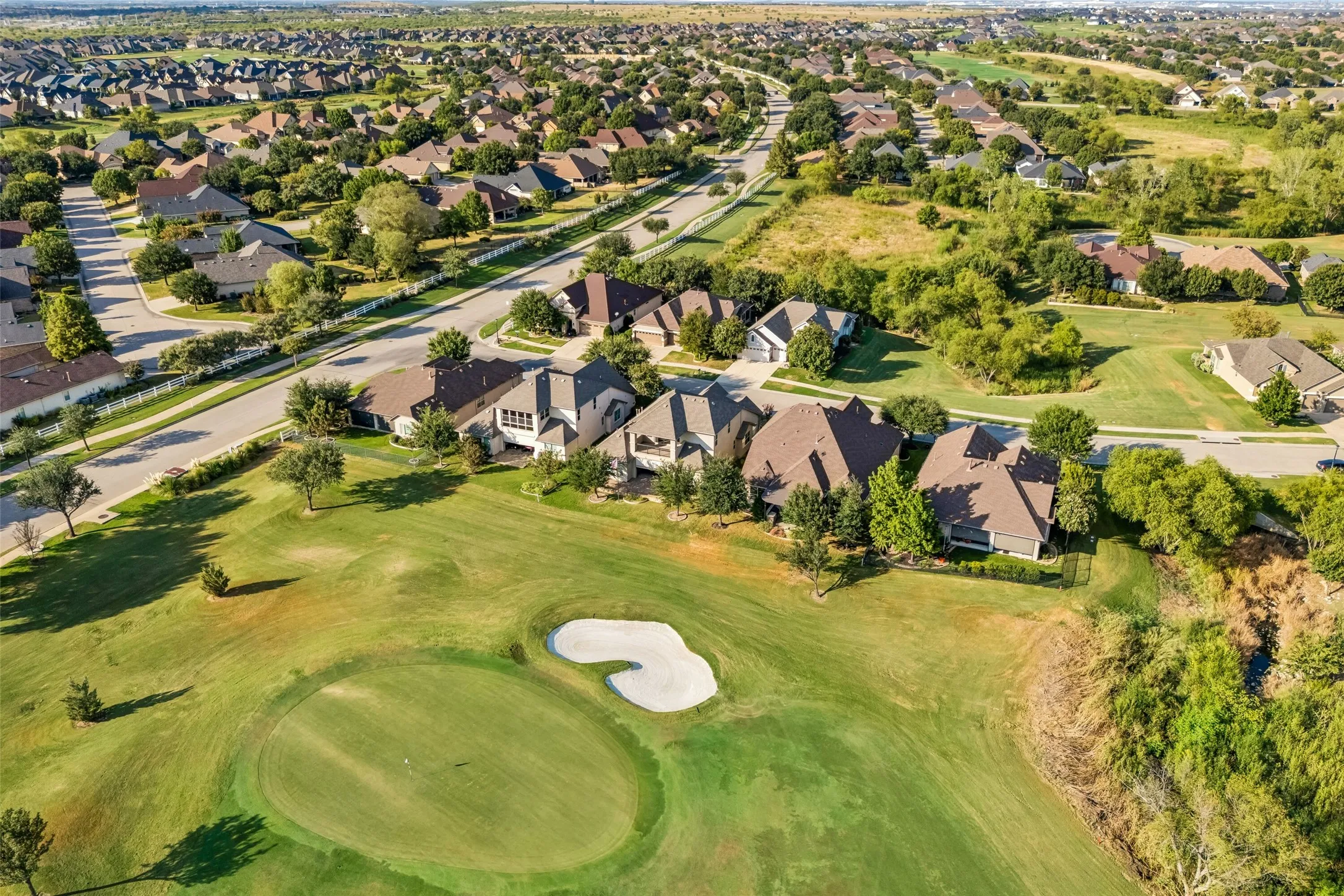 Single Family Residence For Sale in Denton County , 11901 Southerland Drive, Denton, Texas 76207, 2 Bedroom, 4 Bathroom, 3 Garage spaces, 2,890 Sqft, built in 2015, mls#21382083, Real Estate Agent in Denton, Homes For Sale in Denton county, Homes For Sale in Denton, Realtor in Denton Texas, Real Estate Brokerage Independent Realty Texas, Luminita Cordes Realtor