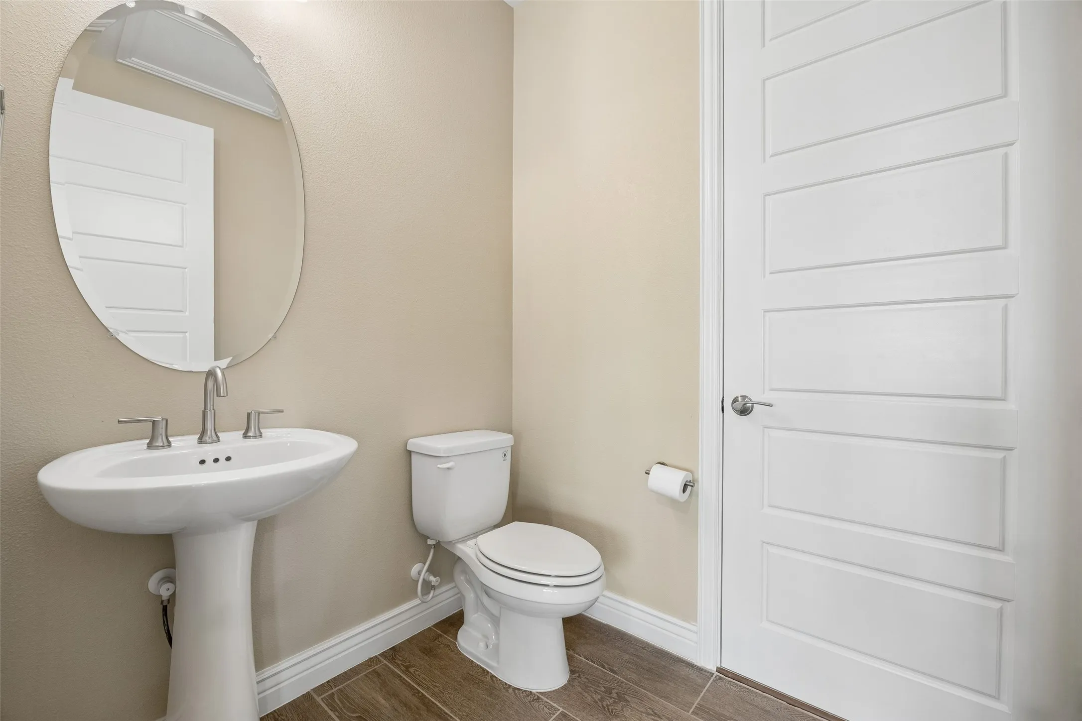 Single Family Residence For Sale in Denton County , 11901 Southerland Drive, Denton, Texas 76207, 2 Bedroom, 4 Bathroom, 3 Garage spaces, 2,890 Sqft, built in 2015, mls#21382083, Real Estate Agent in Denton, Homes For Sale in Denton county, Homes For Sale in Denton, Realtor in Denton Texas, Real Estate Brokerage Independent Realty Texas, Luminita Cordes Realtor