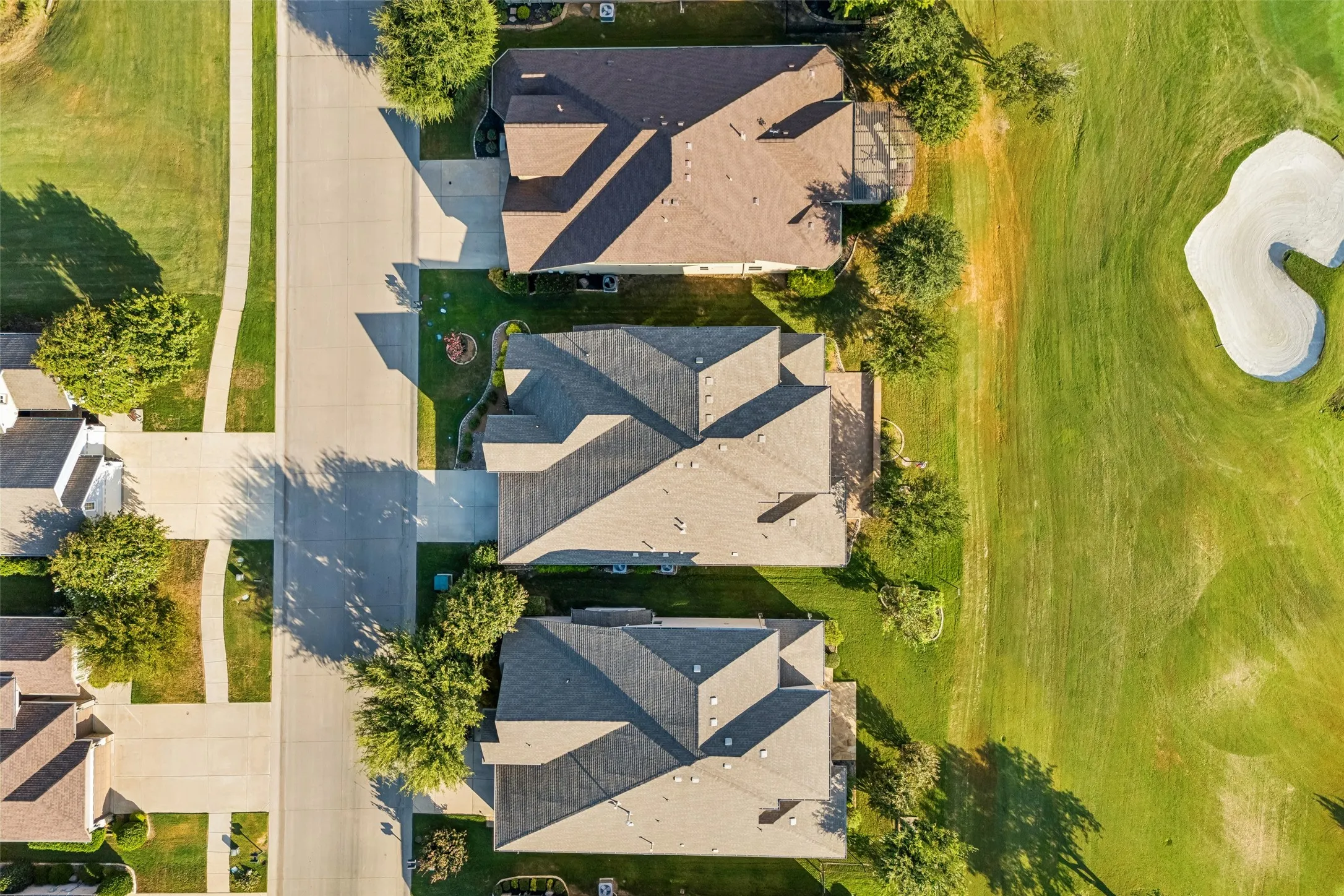 Single Family Residence For Sale in Denton County , 11901 Southerland Drive, Denton, Texas 76207, 2 Bedroom, 4 Bathroom, 3 Garage spaces, 2,890 Sqft, built in 2015, mls#21382083, Real Estate Agent in Denton, Homes For Sale in Denton county, Homes For Sale in Denton, Realtor in Denton Texas, Real Estate Brokerage Independent Realty Texas, Luminita Cordes Realtor