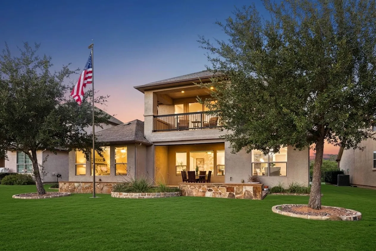 Single Family Residence For Sale in Denton County , 11901 Southerland Drive, Denton, Texas 76207, 2 Bedroom, 4 Bathroom, 3 Garage spaces, 2,890 Sqft, built in 2015, mls#21382083, Real Estate Agent in Denton, Homes For Sale in Denton county, Homes For Sale in Denton, Realtor in Denton Texas, Real Estate Brokerage Independent Realty Texas, Luminita Cordes Realtor
