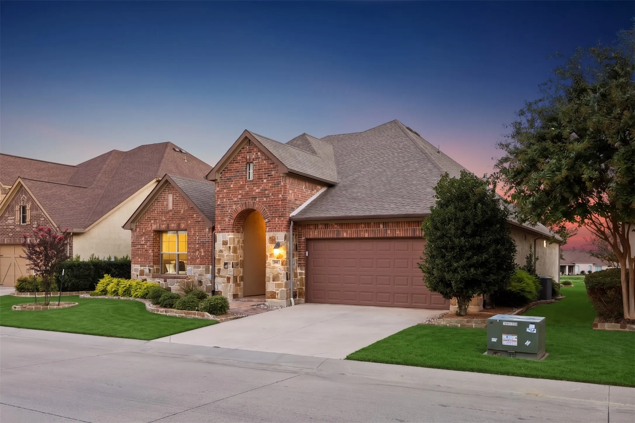 Single Family Residence For Sale in Denton County , 11901 Southerland Drive, Denton, Texas 76207, 2 Bedroom, 4 Bathroom, 3 Garage spaces, 2,890 Sqft, built in 2015, mls#21382083, Real Estate Agent in Denton, Homes For Sale in Denton county, Homes For Sale in Denton, Realtor in Denton Texas, Real Estate Brokerage Independent Realty Texas, Luminita Cordes Realtor
