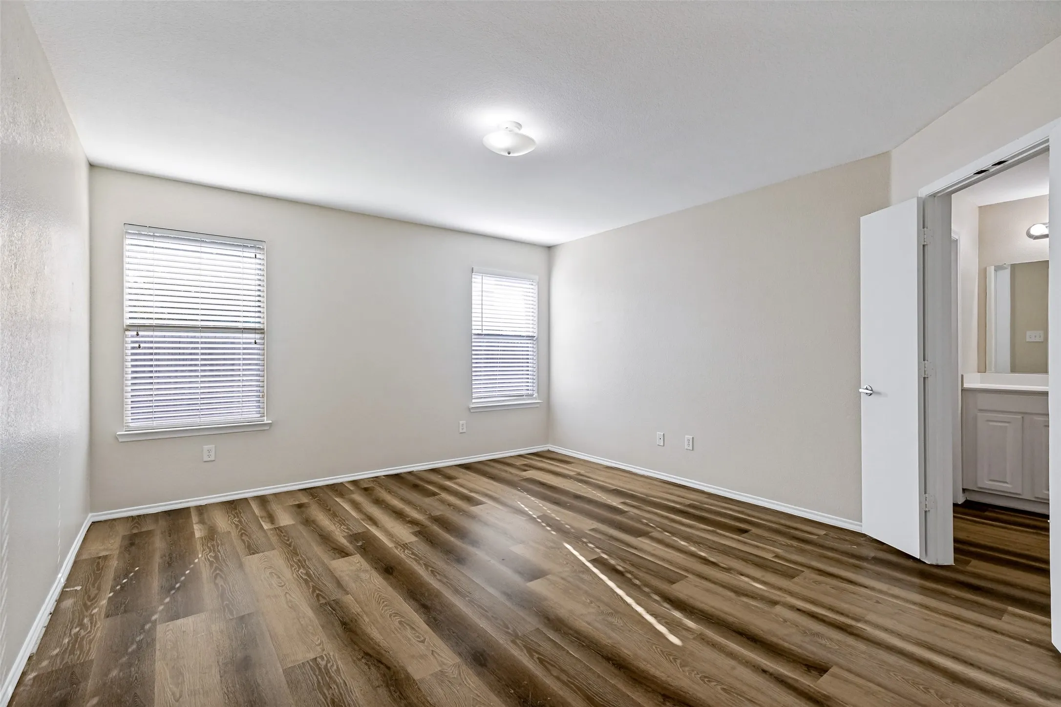 Single Family Residence For Sale in Tarrant County , 10417 Winding Passage Way, Fort Worth, Texas 76131, 4 Bedroom, 2 Bathroom, 2 Garage spaces, 1,984 Sqft, built in 2006, mls#21382698, Real Estate Agent in Fort Worth, Homes For Sale in Tarrant county, Homes For Sale in Fort Worth, Realtor in Fort Worth Texas, Real Estate Brokerage Independent Realty Texas, Luminita Cordes Realtor