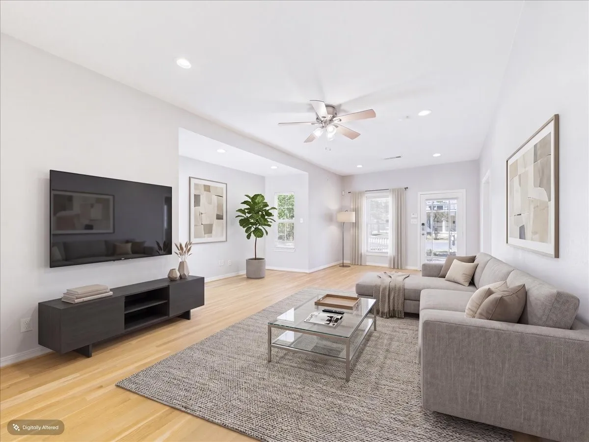 Single Family Residence For Sale in Dallas County , 6100 Victor Street, Dallas, Texas 75214, 4 Bedroom, 2 Bathroom, Garage spaces, 1,752 Sqft, built in 1916, mls#21378346, Real Estate Agent in Dallas, Homes For Sale in Dallas county, Homes For Sale in Dallas, Realtor in Dallas Texas, Real Estate Brokerage Independent Realty Texas, Luminita Cordes Realtor