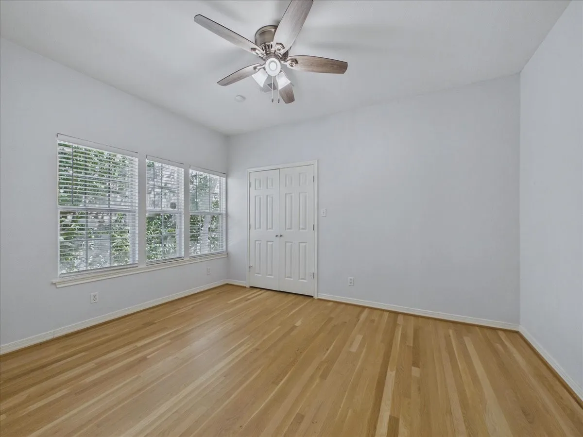 Single Family Residence For Sale in Dallas County , 6100 Victor Street, Dallas, Texas 75214, 4 Bedroom, 2 Bathroom, Garage spaces, 1,752 Sqft, built in 1916, mls#21378346, Real Estate Agent in Dallas, Homes For Sale in Dallas county, Homes For Sale in Dallas, Realtor in Dallas Texas, Real Estate Brokerage Independent Realty Texas, Luminita Cordes Realtor