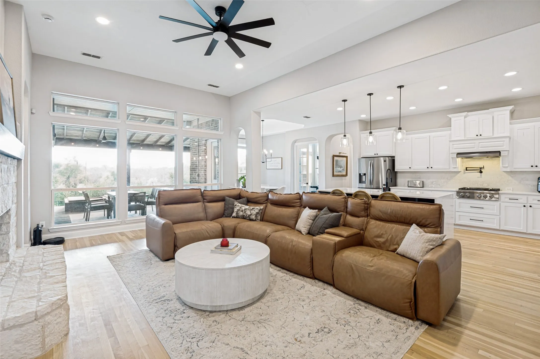 Single Family Residence For Sale in Denton County , 4430 Whispering Lake Drive, Frisco, Texas 75036, 4 Bedroom, 5 Bathroom, 3 Garage spaces, 3,743 Sqft, built in 2014, mls#21381902, Real Estate Agent in Frisco, Homes For Sale in Denton county, Homes For Sale in Frisco, Realtor in Frisco Texas, Real Estate Brokerage Independent Realty Texas, Luminita Cordes Realtor