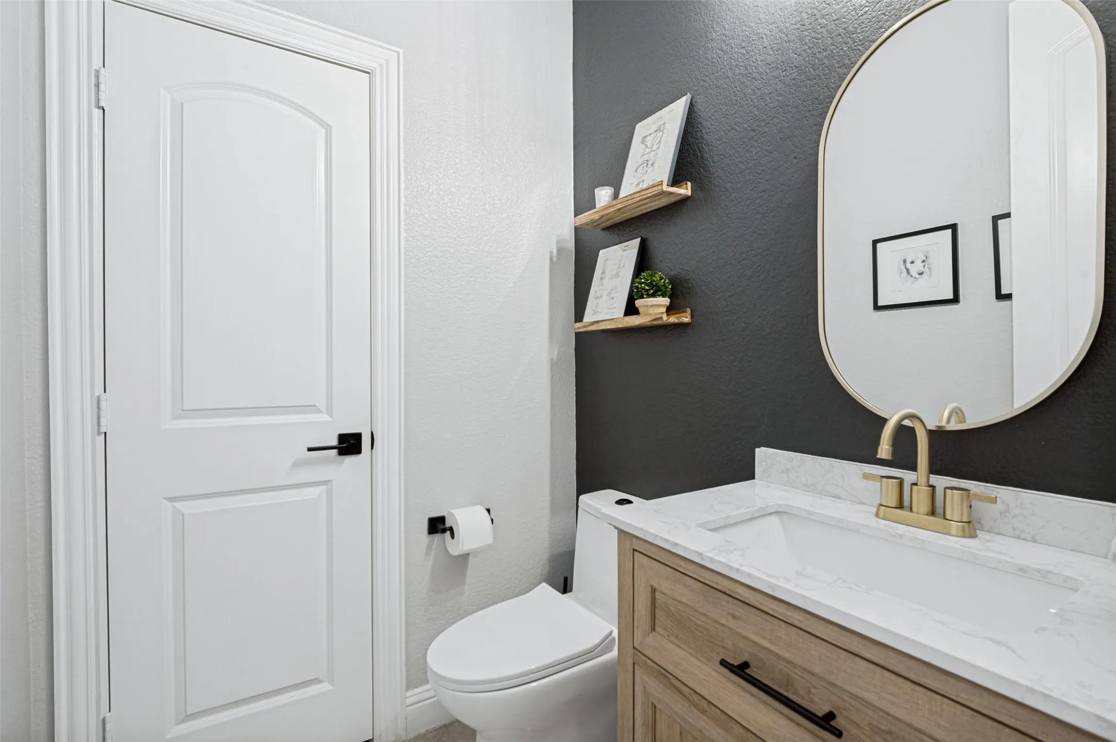 Single Family Residence For Sale in Denton County , 4430 Whispering Lake Drive, Frisco, Texas 75036, 4 Bedroom, 5 Bathroom, 3 Garage spaces, 3,743 Sqft, built in 2014, mls#21381902, Real Estate Agent in Frisco, Homes For Sale in Denton county, Homes For Sale in Frisco, Realtor in Frisco Texas, Real Estate Brokerage Independent Realty Texas, Luminita Cordes Realtor