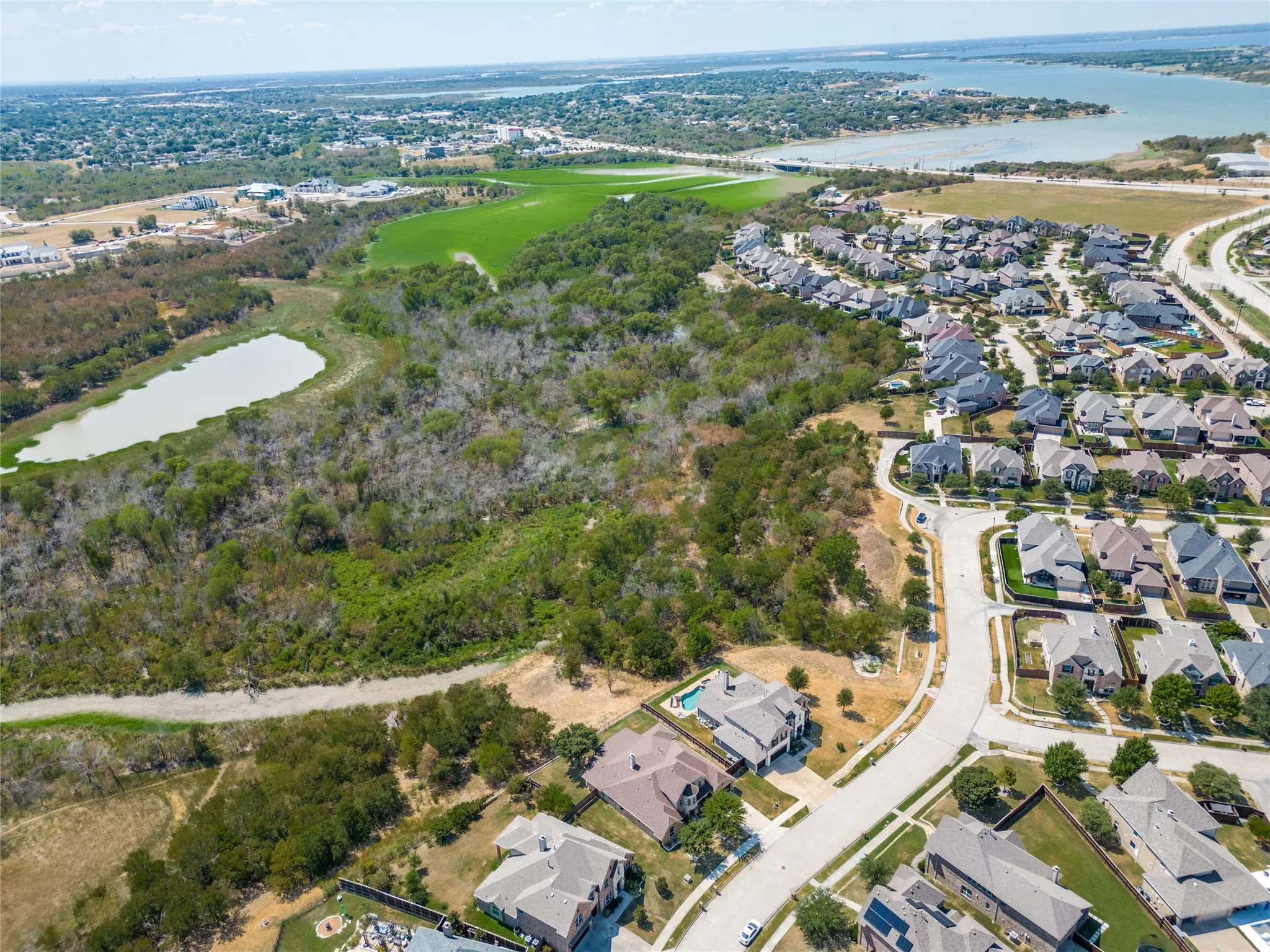 Single Family Residence For Sale in Denton County , 4430 Whispering Lake Drive, Frisco, Texas 75036, 4 Bedroom, 5 Bathroom, 3 Garage spaces, 3,743 Sqft, built in 2014, mls#21381902, Real Estate Agent in Frisco, Homes For Sale in Denton county, Homes For Sale in Frisco, Realtor in Frisco Texas, Real Estate Brokerage Independent Realty Texas, Luminita Cordes Realtor