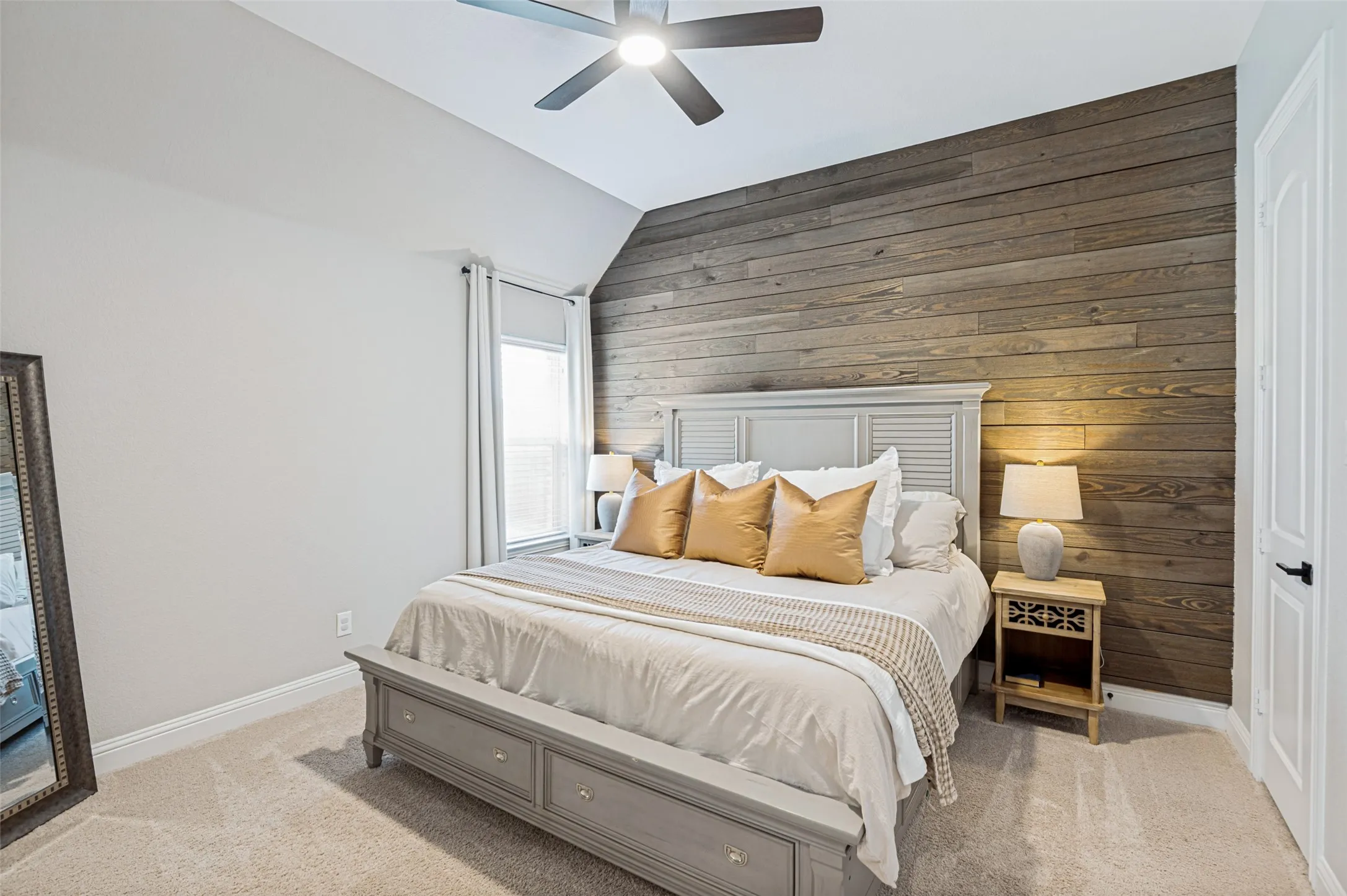Single Family Residence For Sale in Denton County , 4430 Whispering Lake Drive, Frisco, Texas 75036, 4 Bedroom, 5 Bathroom, 3 Garage spaces, 3,743 Sqft, built in 2014, mls#21381902, Real Estate Agent in Frisco, Homes For Sale in Denton county, Homes For Sale in Frisco, Realtor in Frisco Texas, Real Estate Brokerage Independent Realty Texas, Luminita Cordes Realtor