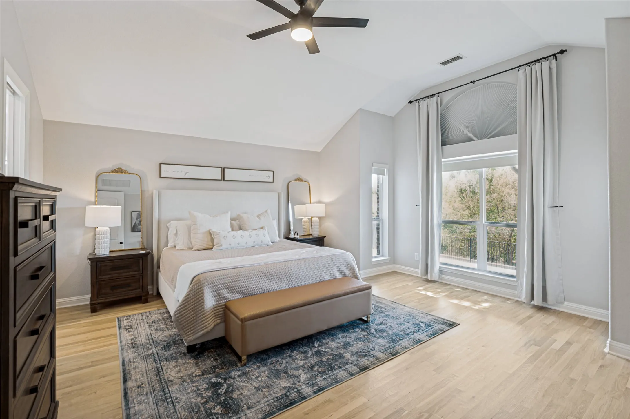 Single Family Residence For Sale in Denton County , 4430 Whispering Lake Drive, Frisco, Texas 75036, 4 Bedroom, 5 Bathroom, 3 Garage spaces, 3,743 Sqft, built in 2014, mls#21381902, Real Estate Agent in Frisco, Homes For Sale in Denton county, Homes For Sale in Frisco, Realtor in Frisco Texas, Real Estate Brokerage Independent Realty Texas, Luminita Cordes Realtor