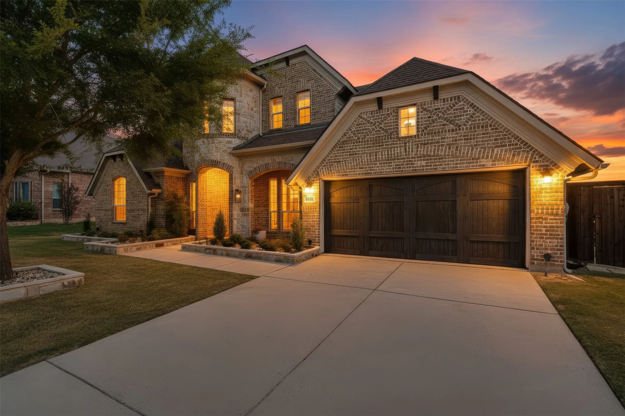 Single Family Residence For Sale in Denton County , 4430 Whispering Lake Drive, Frisco, Texas 75036, 4 Bedroom, 5 Bathroom, 3 Garage spaces, 3,743 Sqft, built in 2014, mls#21381902, Real Estate Agent in Frisco, Homes For Sale in Denton county, Homes For Sale in Frisco, Realtor in Frisco Texas, Real Estate Brokerage Independent Realty Texas, Luminita Cordes Realtor