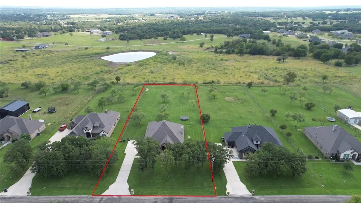 Single Family Residence For Sale in Parker County , 122 Post Oak Way, Weatherford, Texas 76087, 4 Bedroom, 2 Bathroom, 2 Garage spaces, 2,430 Sqft, built in 2018, mls#21382232, Real Estate Agent in Weatherford, Homes For Sale in Parker county, Homes For Sale in Weatherford, Realtor in Weatherford Texas, Real Estate Brokerage Independent Realty Texas, Luminita Cordes Realtor