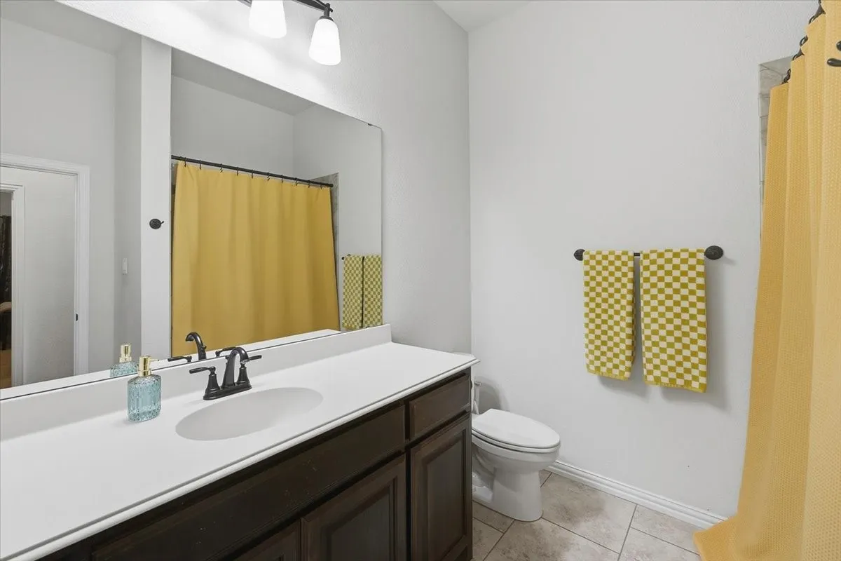 Single Family Residence For Sale in Parker County , 122 Post Oak Way, Weatherford, Texas 76087, 4 Bedroom, 2 Bathroom, 2 Garage spaces, 2,430 Sqft, built in 2018, mls#21382232, Real Estate Agent in Weatherford, Homes For Sale in Parker county, Homes For Sale in Weatherford, Realtor in Weatherford Texas, Real Estate Brokerage Independent Realty Texas, Luminita Cordes Realtor