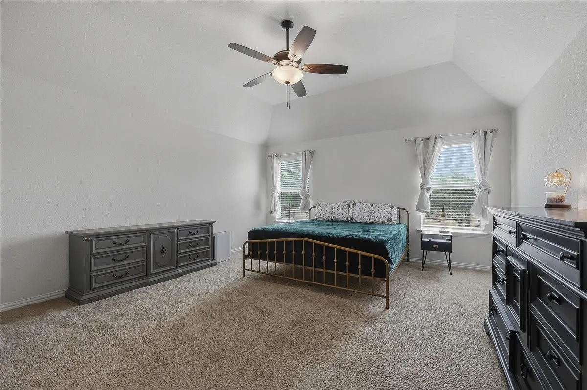 Single Family Residence For Sale in Parker County , 122 Post Oak Way, Weatherford, Texas 76087, 4 Bedroom, 2 Bathroom, 2 Garage spaces, 2,430 Sqft, built in 2018, mls#21382232, Real Estate Agent in Weatherford, Homes For Sale in Parker county, Homes For Sale in Weatherford, Realtor in Weatherford Texas, Real Estate Brokerage Independent Realty Texas, Luminita Cordes Realtor