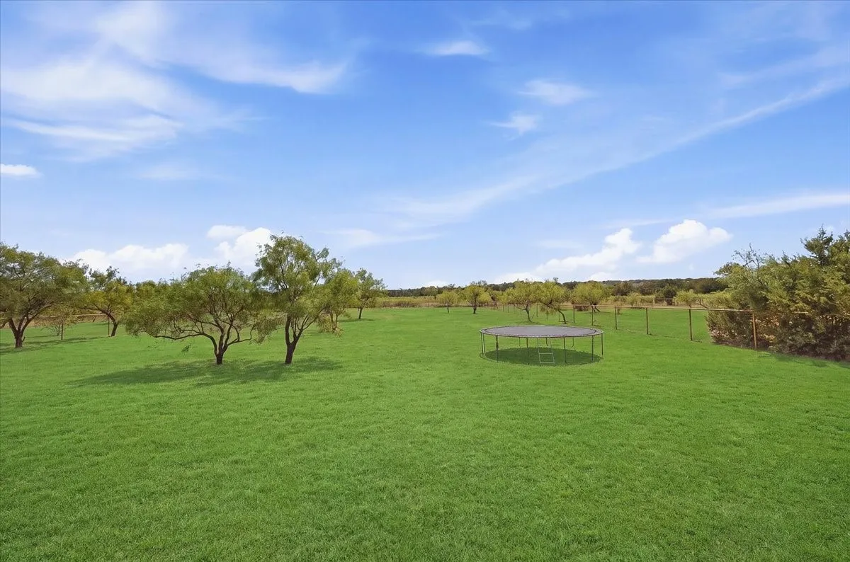 Single Family Residence For Sale in Parker County , 122 Post Oak Way, Weatherford, Texas 76087, 4 Bedroom, 2 Bathroom, 2 Garage spaces, 2,430 Sqft, built in 2018, mls#21382232, Real Estate Agent in Weatherford, Homes For Sale in Parker county, Homes For Sale in Weatherford, Realtor in Weatherford Texas, Real Estate Brokerage Independent Realty Texas, Luminita Cordes Realtor