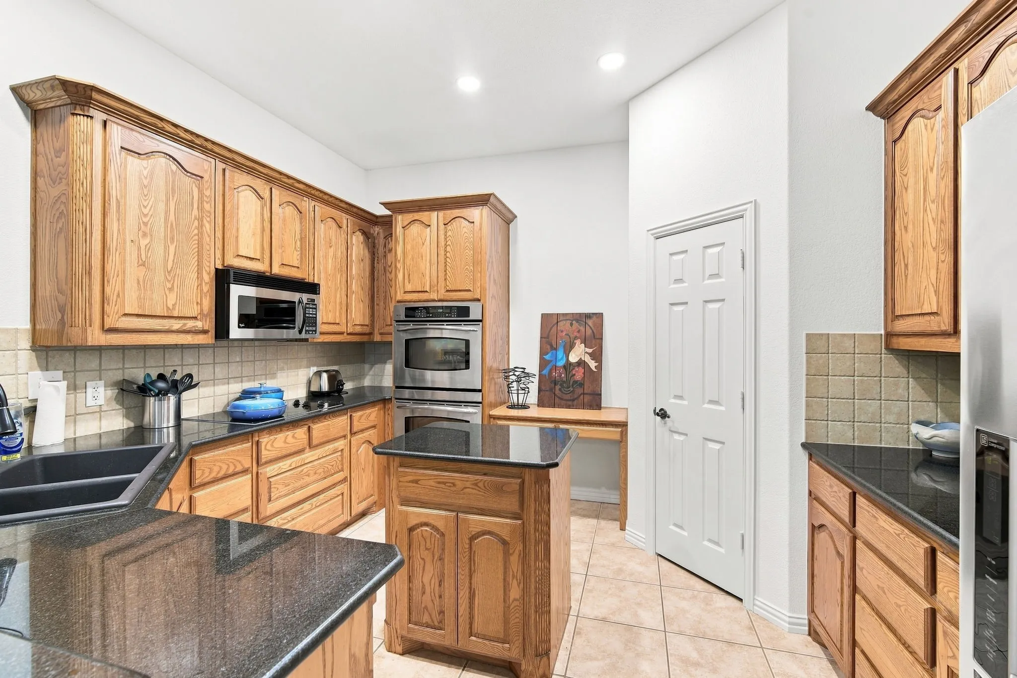 Single Family Residence For Sale in Ellis County , 4031 Morgans Way, Midlothian, Texas 76065, 5 Bedroom, 3 Bathroom, 3 Garage spaces, 2,383 Sqft, built in 2003, mls#21381817, Real Estate Agent in Midlothian, Homes For Sale in Ellis county, Homes For Sale in Midlothian, Realtor in Midlothian Texas, Real Estate Brokerage Independent Realty Texas, Luminita Cordes Realtor