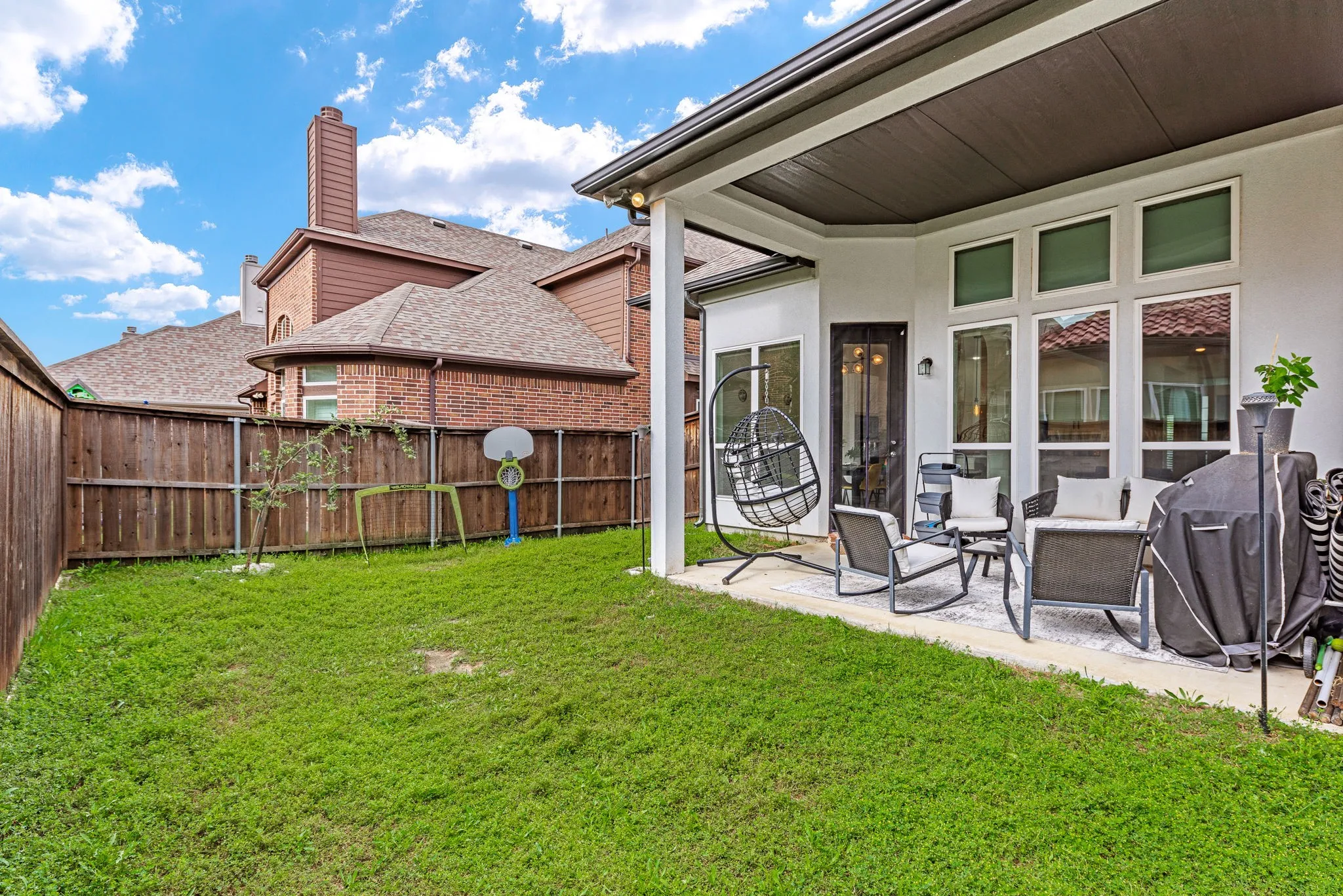 Single Family Residence For Sale in Collin County , 6101 Mickelson Way, Mc Kinney, Texas 75070, 4 Bedroom, 3 Bathroom, 2 Garage spaces, 2,952 Sqft, built in 2015, mls#21381268, Real Estate Agent in Mc Kinney, Homes For Sale in Collin county, Homes For Sale in Mc Kinney, Realtor in Mc Kinney Texas, Real Estate Brokerage Independent Realty Texas, Luminita Cordes Realtor