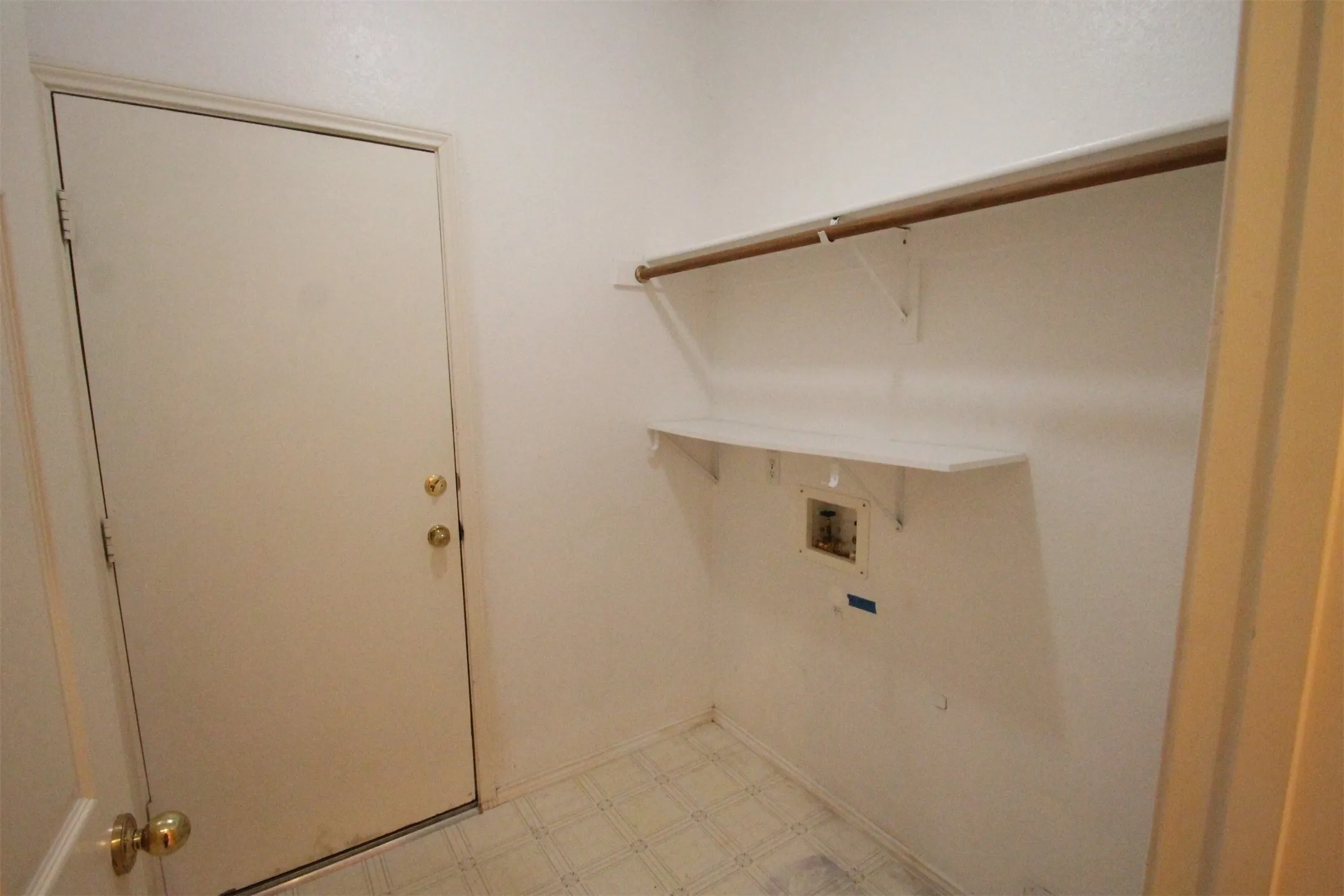 Single Family Residence For Rent in Collin County , 2920 COVENTRY LN, Mc Kinney, Texas 75069, 3 Bedroom, 2 Bathroom, 2 Garage spaces, 2,105 Sqft, built in 1997, mls#21382902, Real Estate Agent in Mc Kinney, Homes For Rent in Collin county, Homes For Rent in Mc Kinney, Realtor in Mc Kinney Texas, Real Estate Brokerage Independent Realty Texas, Luminita Cordes Realtor