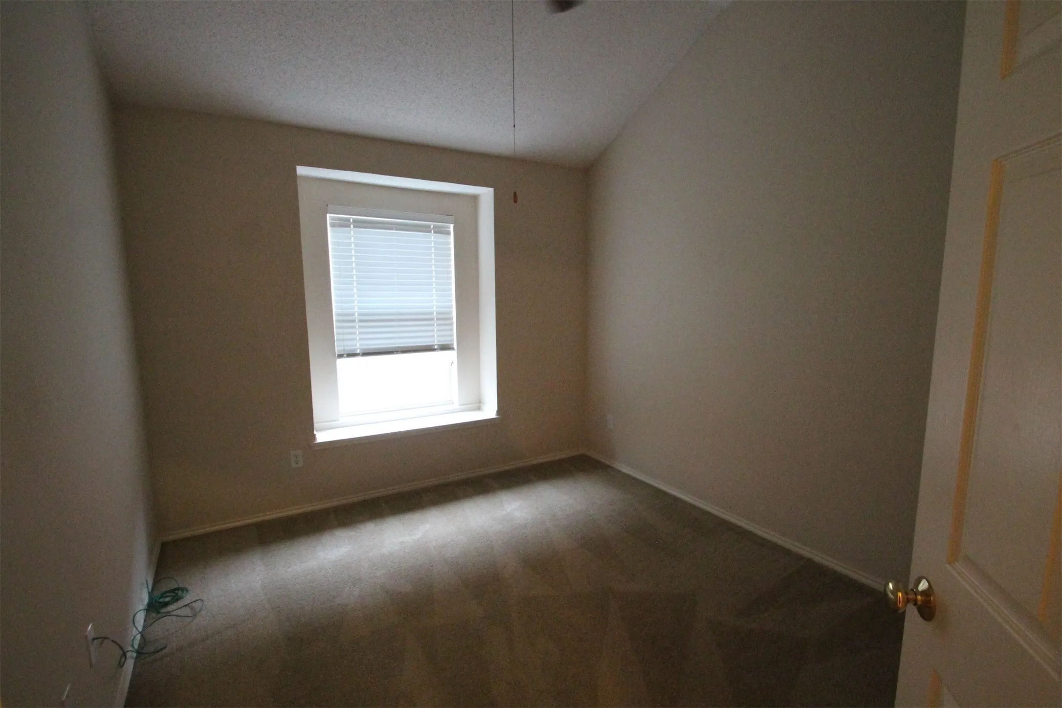 Single Family Residence For Rent in Collin County , 2920 COVENTRY LN, Mc Kinney, Texas 75069, 3 Bedroom, 2 Bathroom, 2 Garage spaces, 2,105 Sqft, built in 1997, mls#21382902, Real Estate Agent in Mc Kinney, Homes For Rent in Collin county, Homes For Rent in Mc Kinney, Realtor in Mc Kinney Texas, Real Estate Brokerage Independent Realty Texas, Luminita Cordes Realtor