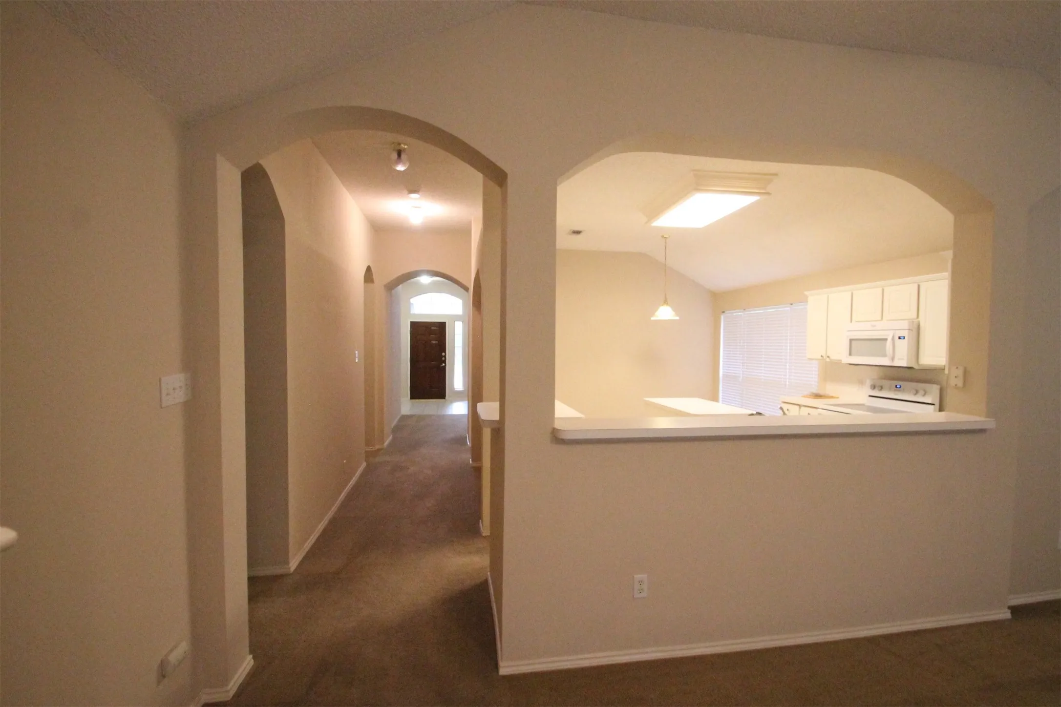 Single Family Residence For Rent in Collin County , 2920 COVENTRY LN, Mc Kinney, Texas 75069, 3 Bedroom, 2 Bathroom, 2 Garage spaces, 2,105 Sqft, built in 1997, mls#21382902, Real Estate Agent in Mc Kinney, Homes For Rent in Collin county, Homes For Rent in Mc Kinney, Realtor in Mc Kinney Texas, Real Estate Brokerage Independent Realty Texas, Luminita Cordes Realtor