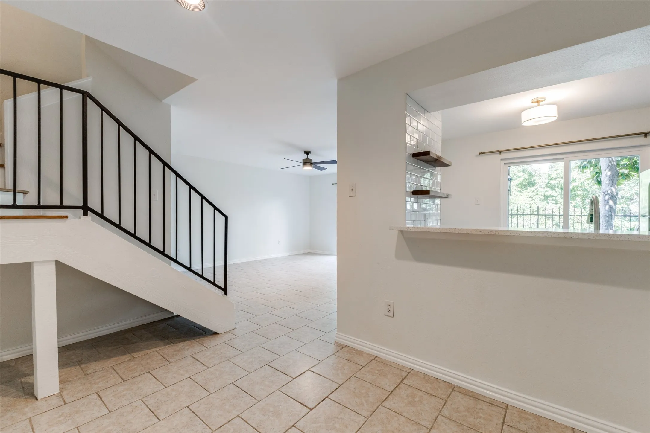 Condominium For Rent in Dallas County , 5626 Preston Oaks Road 37D, Dallas, Texas 75254, 2 Bedroom, 3 Bathroom, Garage spaces, 1,135 Sqft, built in 1981, mls#21382080, Real Estate Agent in Dallas, Homes For Rent in Dallas county, Homes For Rent in Dallas, Realtor in Dallas Texas, Real Estate Brokerage Independent Realty Texas, Luminita Cordes Realtor
