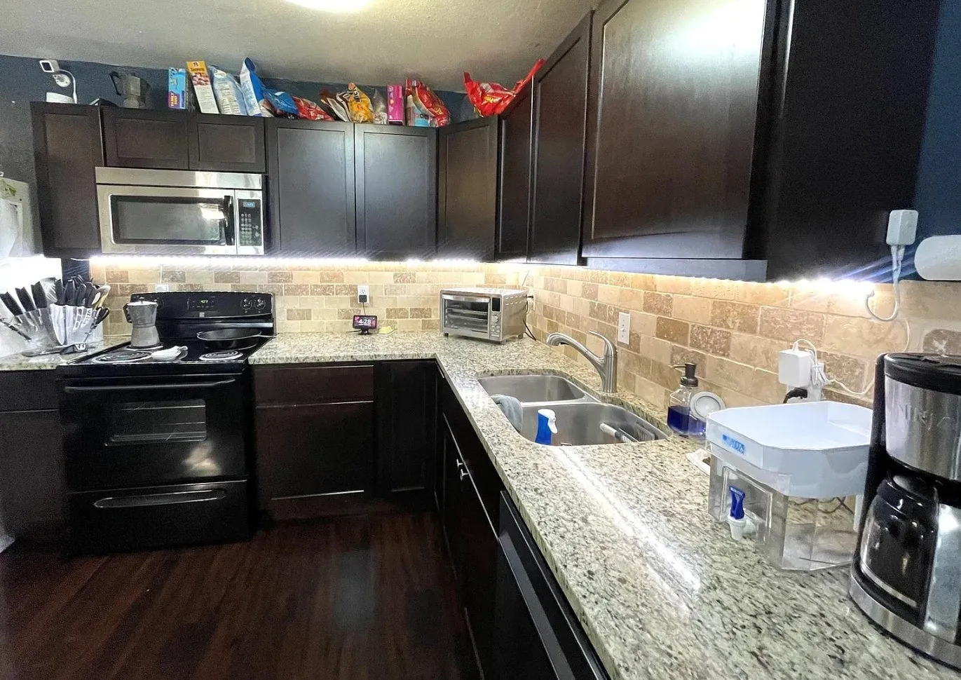 Condominium For Sale in Dallas County , 8110 Skillman Street 1090, Dallas, Texas 75231, 1 Bedroom, 1 Bathroom, Garage spaces, 608 Sqft, built in 1980, mls#21382903, Real Estate Agent in Dallas, Homes For Sale in Dallas county, Homes For Sale in Dallas, Realtor in Dallas Texas, Real Estate Brokerage Independent Realty Texas, Luminita Cordes Realtor