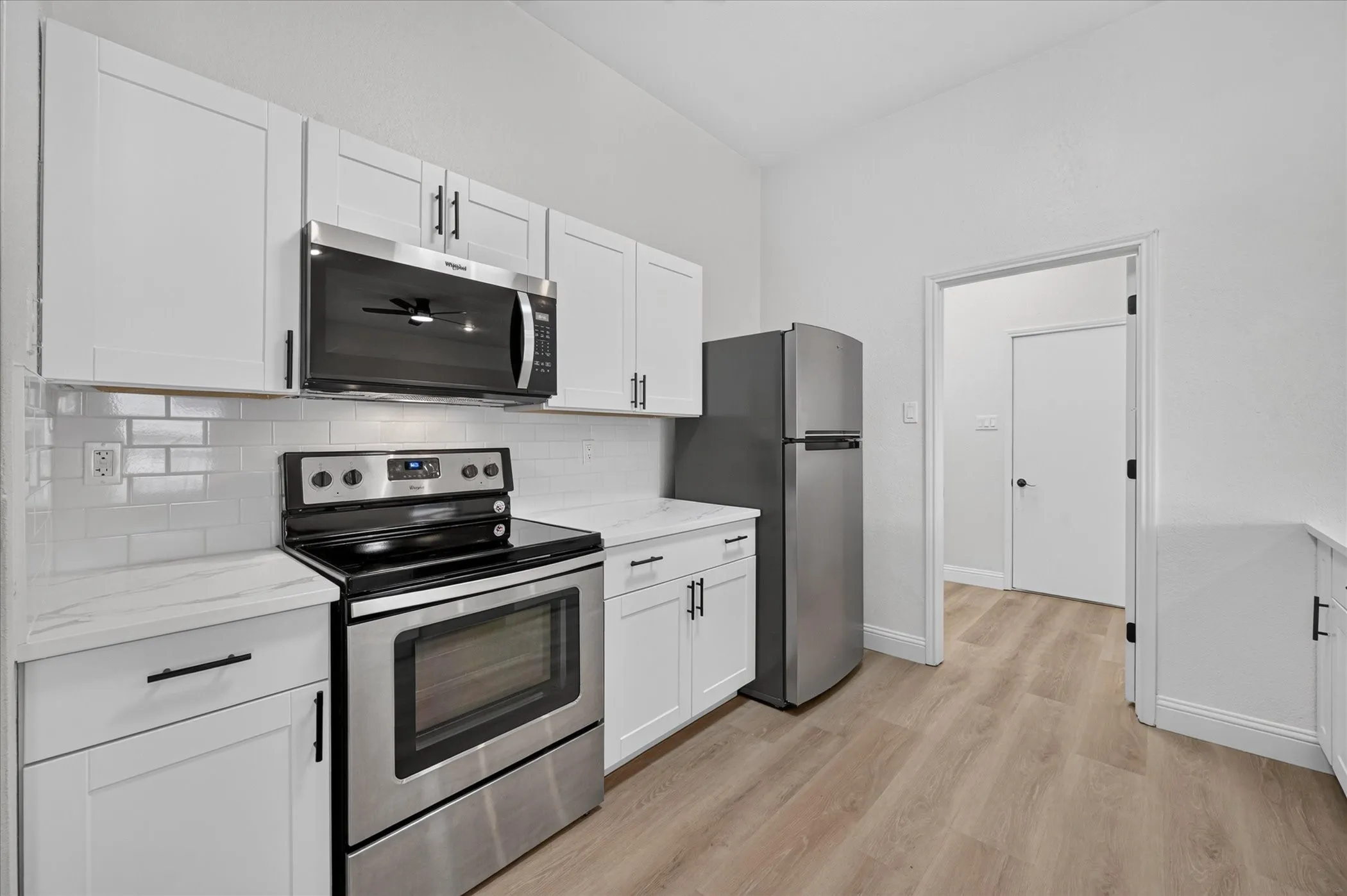 Townhouse For Rent in Tarrant County , 1246 W Hudgins Street 1248, Grapevine, Texas 76051, 3 Bedroom, 2 Bathroom, 2 Garage spaces, 2,876 Sqft, built in 1985, mls#21382847, Real Estate Agent in Grapevine, Homes For Rent in Tarrant county, Homes For Rent in Grapevine, Realtor in Grapevine Texas, Real Estate Brokerage Independent Realty Texas, Luminita Cordes Realtor