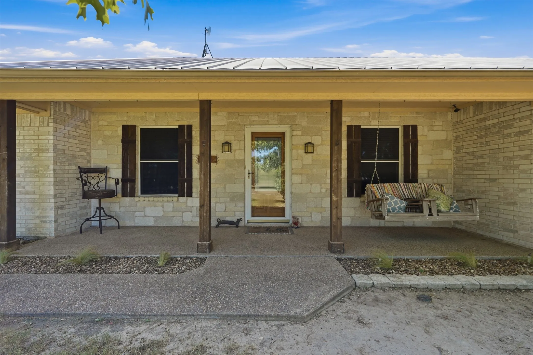 Single Family Residence For Sale in Parker County , 5225 Old Brock Road, Weatherford, Texas 76087, 4 Bedroom, 2 Bathroom, 2 Garage spaces, 2,214 Sqft, built in 2006, mls#21380558, Real Estate Agent in Weatherford, Homes For Sale in Parker county, Homes For Sale in Weatherford, Realtor in Weatherford Texas, Real Estate Brokerage Independent Realty Texas, Luminita Cordes Realtor
