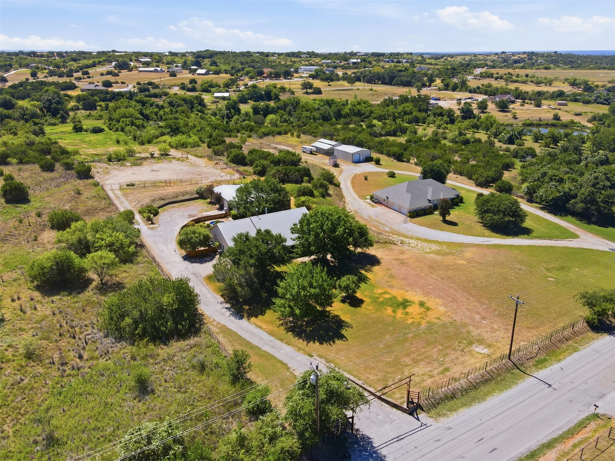 Single Family Residence For Sale in Parker County , 5225 Old Brock Road, Weatherford, Texas 76087, 4 Bedroom, 2 Bathroom, 2 Garage spaces, 2,214 Sqft, built in 2006, mls#21380558, Real Estate Agent in Weatherford, Homes For Sale in Parker county, Homes For Sale in Weatherford, Realtor in Weatherford Texas, Real Estate Brokerage Independent Realty Texas, Luminita Cordes Realtor