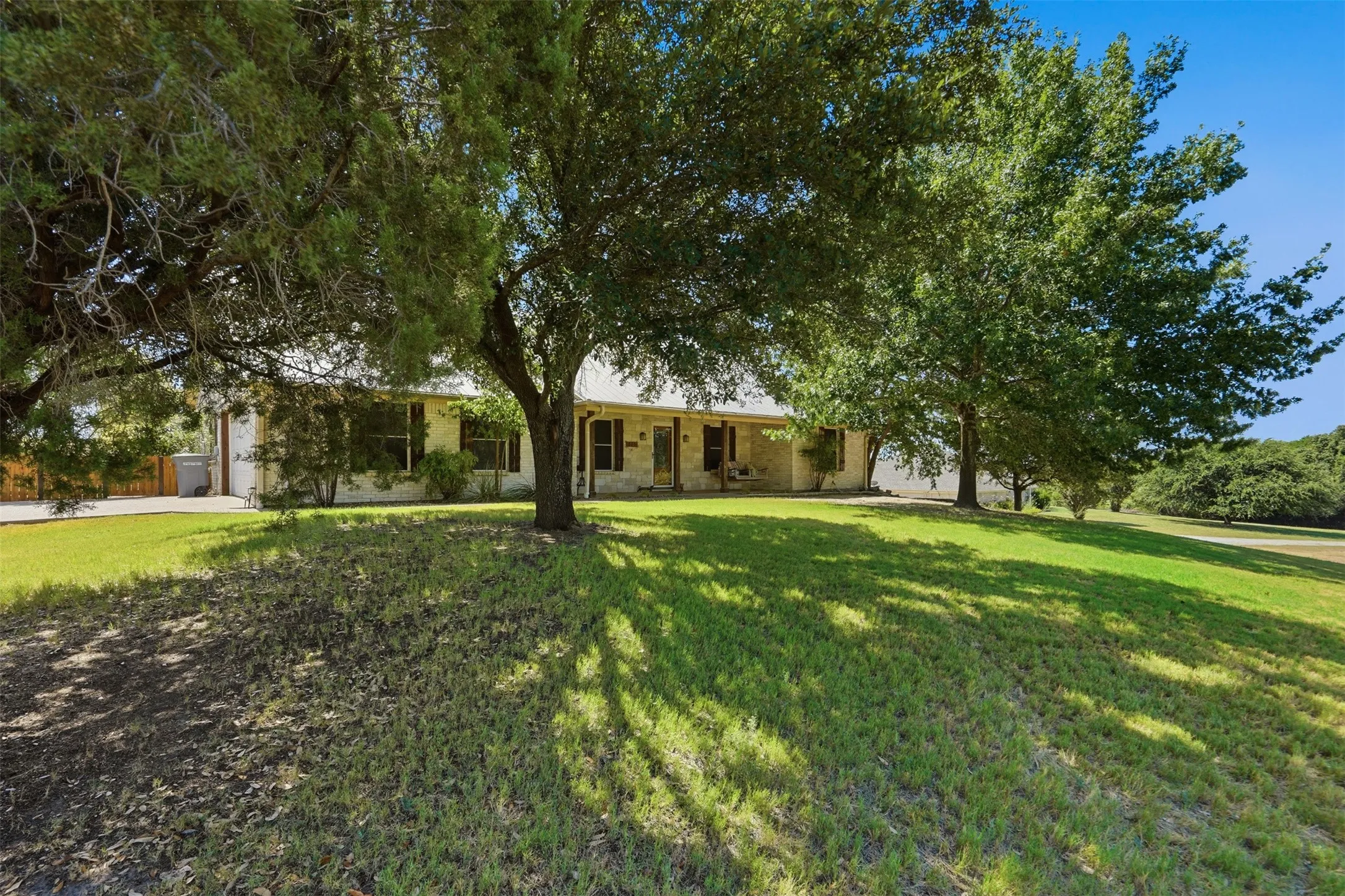Single Family Residence For Sale in Parker County , 5225 Old Brock Road, Weatherford, Texas 76087, 4 Bedroom, 2 Bathroom, 2 Garage spaces, 2,214 Sqft, built in 2006, mls#21380558, Real Estate Agent in Weatherford, Homes For Sale in Parker county, Homes For Sale in Weatherford, Realtor in Weatherford Texas, Real Estate Brokerage Independent Realty Texas, Luminita Cordes Realtor