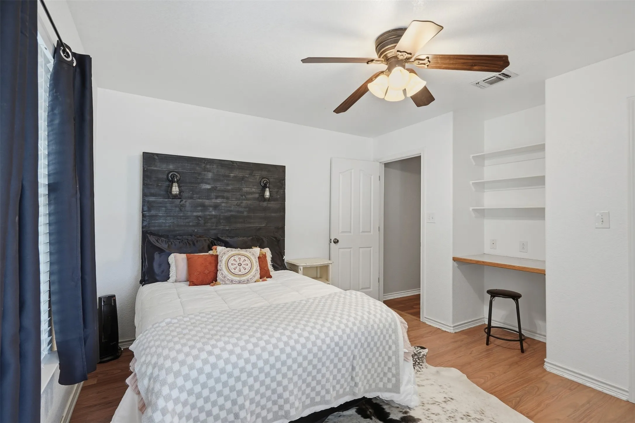 Single Family Residence For Sale in Parker County , 5225 Old Brock Road, Weatherford, Texas 76087, 4 Bedroom, 2 Bathroom, 2 Garage spaces, 2,214 Sqft, built in 2006, mls#21380558, Real Estate Agent in Weatherford, Homes For Sale in Parker county, Homes For Sale in Weatherford, Realtor in Weatherford Texas, Real Estate Brokerage Independent Realty Texas, Luminita Cordes Realtor
