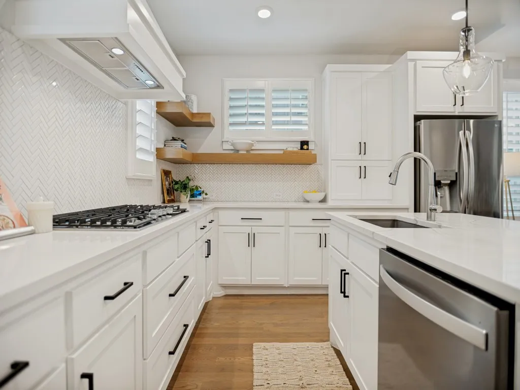 Townhouse For Sale in Dallas County , 1805 Granite Falls Court, Dallas, Texas 75204, 2 Bedroom, 3 Bathroom, 2 Garage spaces, 1,643 Sqft, built in 2019, mls#21375226, Real Estate Agent in Dallas, Homes For Sale in Dallas county, Homes For Sale in Dallas, Realtor in Dallas Texas, Real Estate Brokerage Independent Realty Texas, Luminita Cordes Realtor