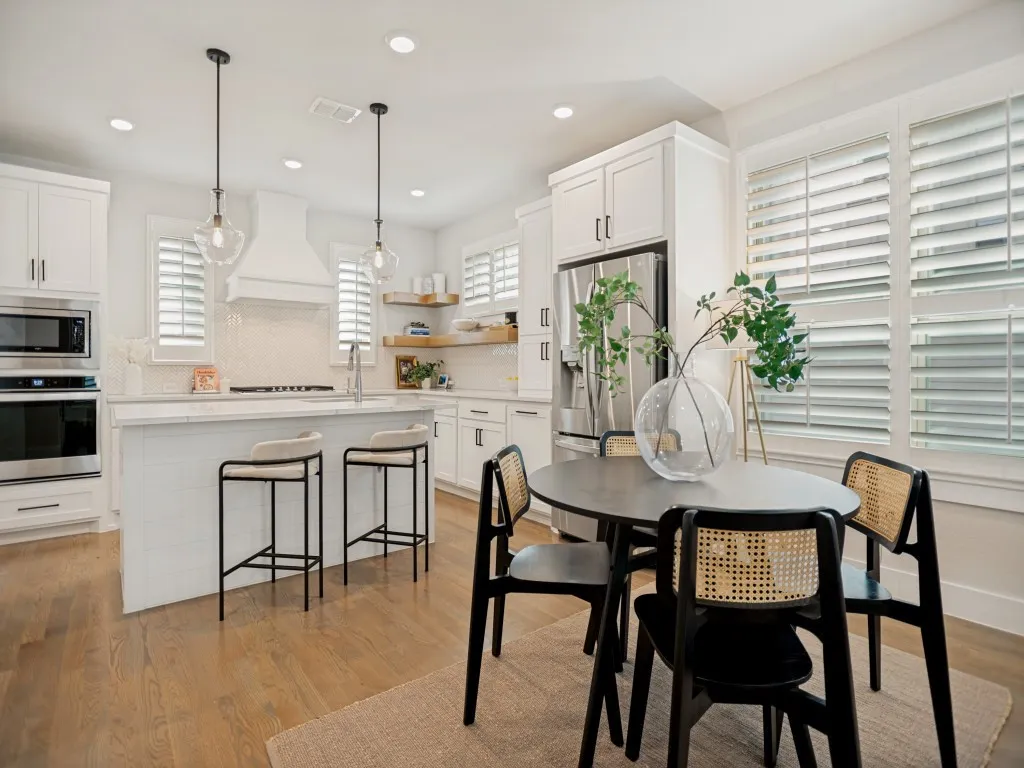 Townhouse For Sale in Dallas County , 1805 Granite Falls Court, Dallas, Texas 75204, 2 Bedroom, 3 Bathroom, 2 Garage spaces, 1,643 Sqft, built in 2019, mls#21375226, Real Estate Agent in Dallas, Homes For Sale in Dallas county, Homes For Sale in Dallas, Realtor in Dallas Texas, Real Estate Brokerage Independent Realty Texas, Luminita Cordes Realtor