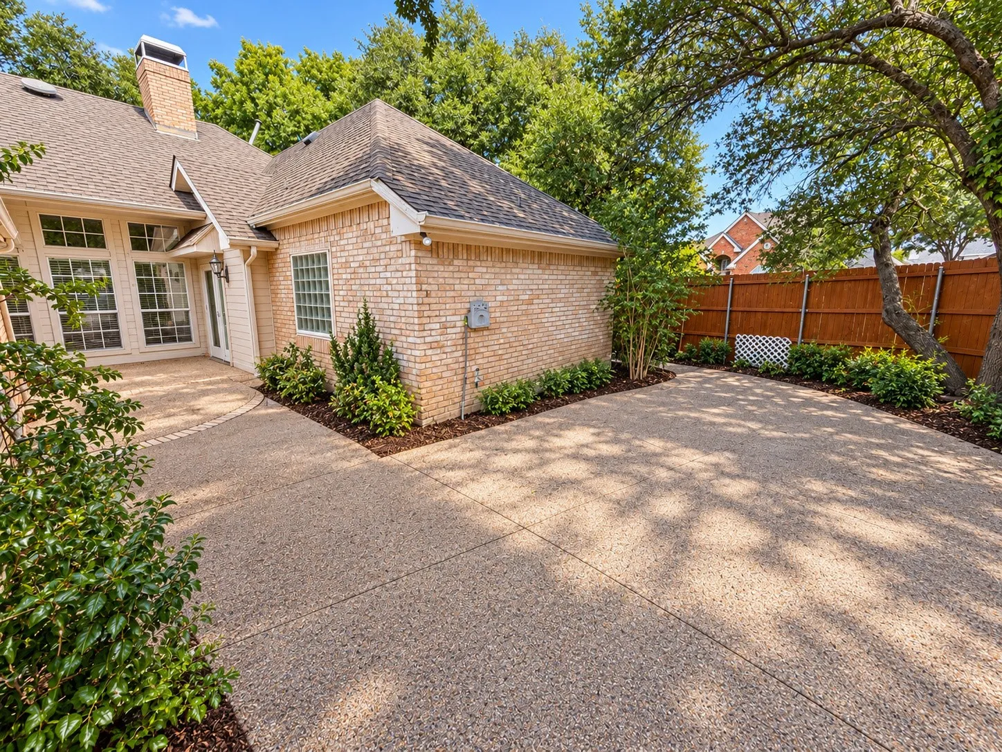 Single Family Residence For Sale in Collin County , 3900 Newhall Drive, Plano, Texas 75023, 3 Bedroom, 2 Bathroom, 2 Garage spaces, 1,993 Sqft, built in 1993, mls#21380873, Real Estate Agent in Plano, Homes For Sale in Collin county, Homes For Sale in Plano, Realtor in Plano Texas, Real Estate Brokerage Independent Realty Texas, Luminita Cordes Realtor