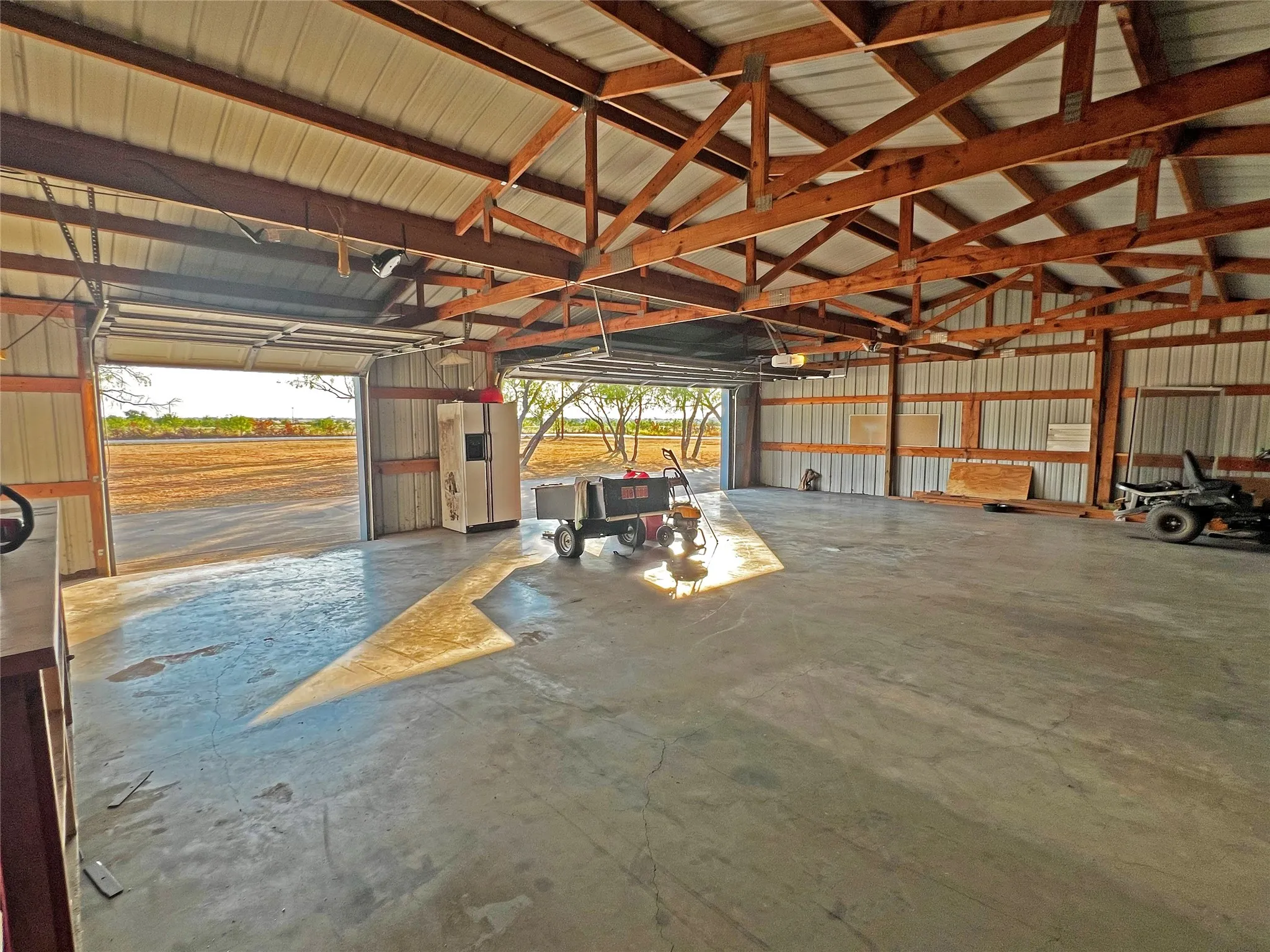 Manufactured Home For Sale in Kaufman County , 1010 County Road 136a, Terrell, Texas 75161, 2 Bedroom, 2 Bathroom, 3 Garage spaces, 896 Sqft, built in 1999, mls#21382719, Real Estate Agent in Terrell, Homes For Sale in Kaufman county, Homes For Sale in Terrell, Realtor in Terrell Texas, Real Estate Brokerage Independent Realty Texas, Luminita Cordes Realtor