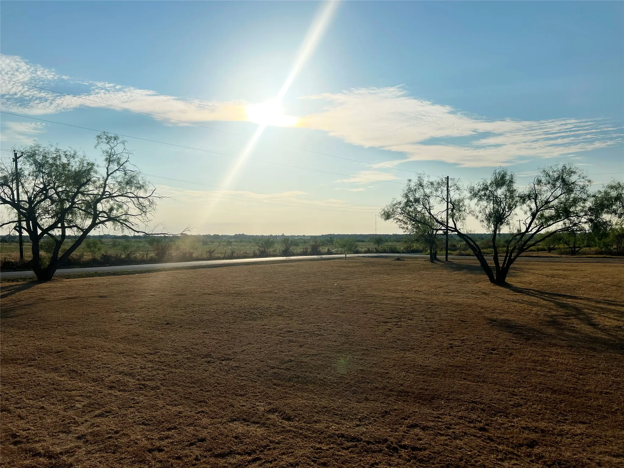 Manufactured Home For Sale in Kaufman County , 1010 County Road 136a, Terrell, Texas 75161, 2 Bedroom, 2 Bathroom, 3 Garage spaces, 896 Sqft, built in 1999, mls#21382719, Real Estate Agent in Terrell, Homes For Sale in Kaufman county, Homes For Sale in Terrell, Realtor in Terrell Texas, Real Estate Brokerage Independent Realty Texas, Luminita Cordes Realtor