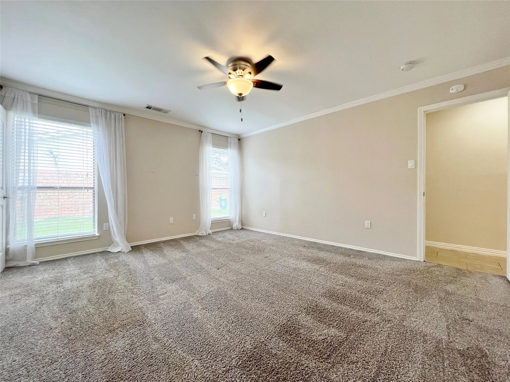 Single Family Residence For Rent in Tarrant County , 3101 Murphy Drive, Bedford, Texas 76021, 3 Bedroom, 2 Bathroom, 2 Garage spaces, 1,699 Sqft, built in 1979, mls#21382909, Real Estate Agent in Bedford, Homes For Rent in Tarrant county, Homes For Rent in Bedford, Realtor in Bedford Texas, Real Estate Brokerage Independent Realty Texas, Luminita Cordes Realtor