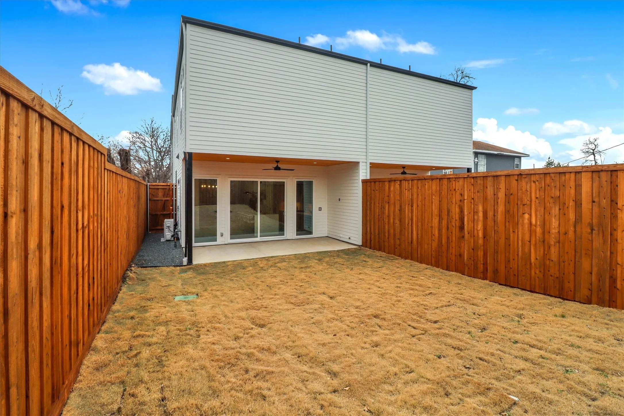 Duplex For Rent in Dallas County , 628 Wayne Street, Dallas, Texas 75223, 3 Bedroom, 3 Bathroom, 2 Garage spaces, 2,100 Sqft, built in 2026, mls#21382910, Real Estate Agent in Dallas, Homes For Rent in Dallas county, Homes For Rent in Dallas, Realtor in Dallas Texas, Real Estate Brokerage Independent Realty Texas, Luminita Cordes Realtor