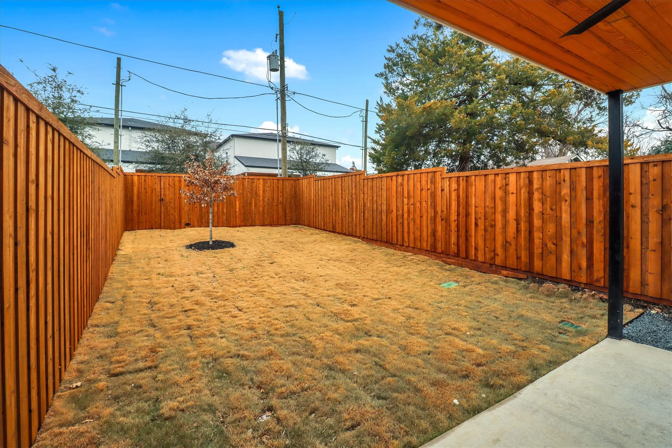 Duplex For Rent in Dallas County , 628 Wayne Street, Dallas, Texas 75223, 3 Bedroom, 3 Bathroom, 2 Garage spaces, 2,100 Sqft, built in 2026, mls#21382910, Real Estate Agent in Dallas, Homes For Rent in Dallas county, Homes For Rent in Dallas, Realtor in Dallas Texas, Real Estate Brokerage Independent Realty Texas, Luminita Cordes Realtor