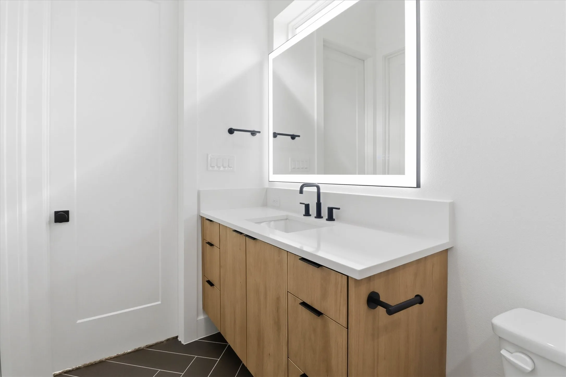Duplex For Rent in Dallas County , 628 Wayne Street, Dallas, Texas 75223, 3 Bedroom, 3 Bathroom, 2 Garage spaces, 2,100 Sqft, built in 2026, mls#21382910, Real Estate Agent in Dallas, Homes For Rent in Dallas county, Homes For Rent in Dallas, Realtor in Dallas Texas, Real Estate Brokerage Independent Realty Texas, Luminita Cordes Realtor