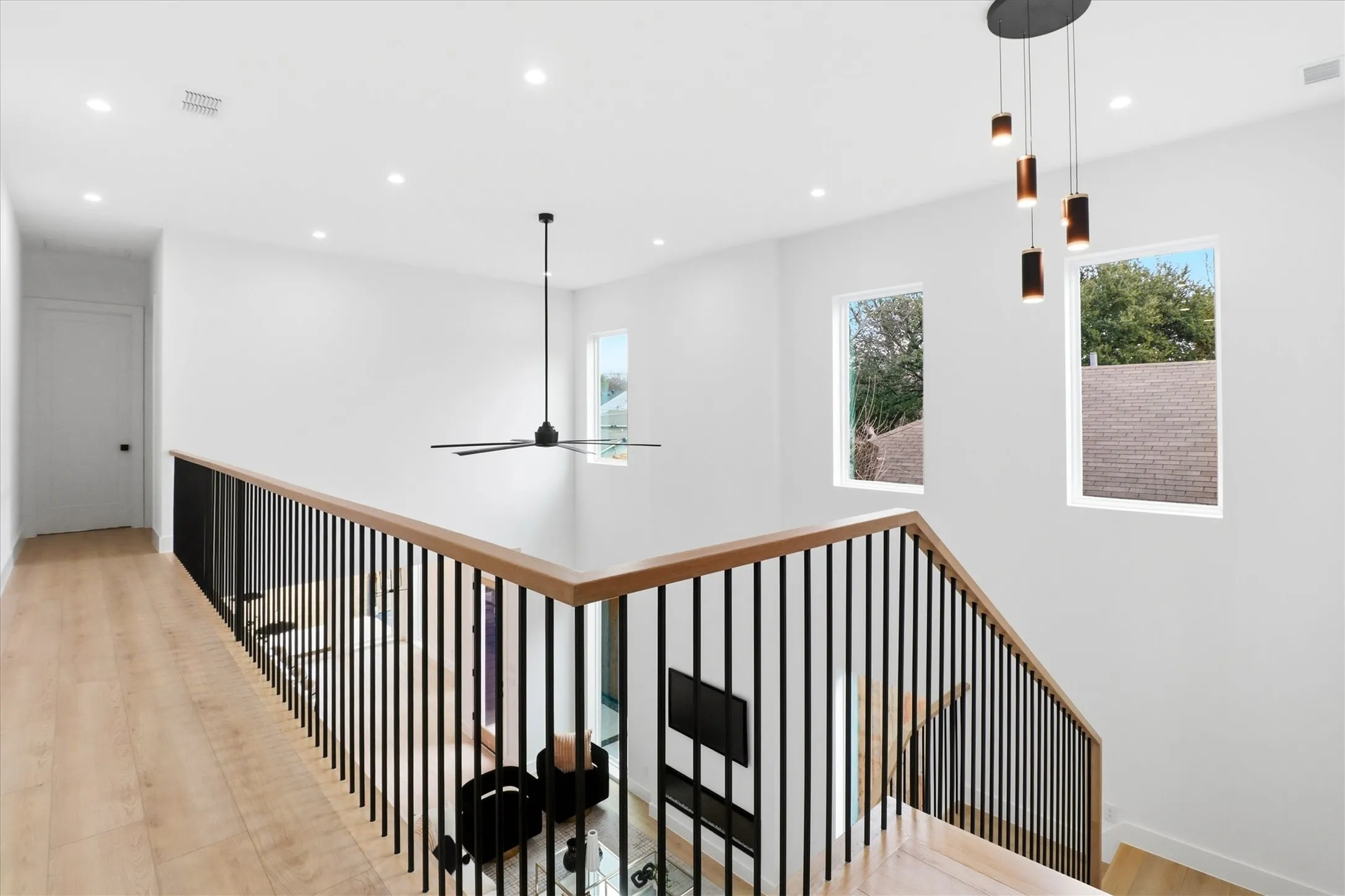 Duplex For Rent in Dallas County , 628 Wayne Street, Dallas, Texas 75223, 3 Bedroom, 3 Bathroom, 2 Garage spaces, 2,100 Sqft, built in 2026, mls#21382910, Real Estate Agent in Dallas, Homes For Rent in Dallas county, Homes For Rent in Dallas, Realtor in Dallas Texas, Real Estate Brokerage Independent Realty Texas, Luminita Cordes Realtor
