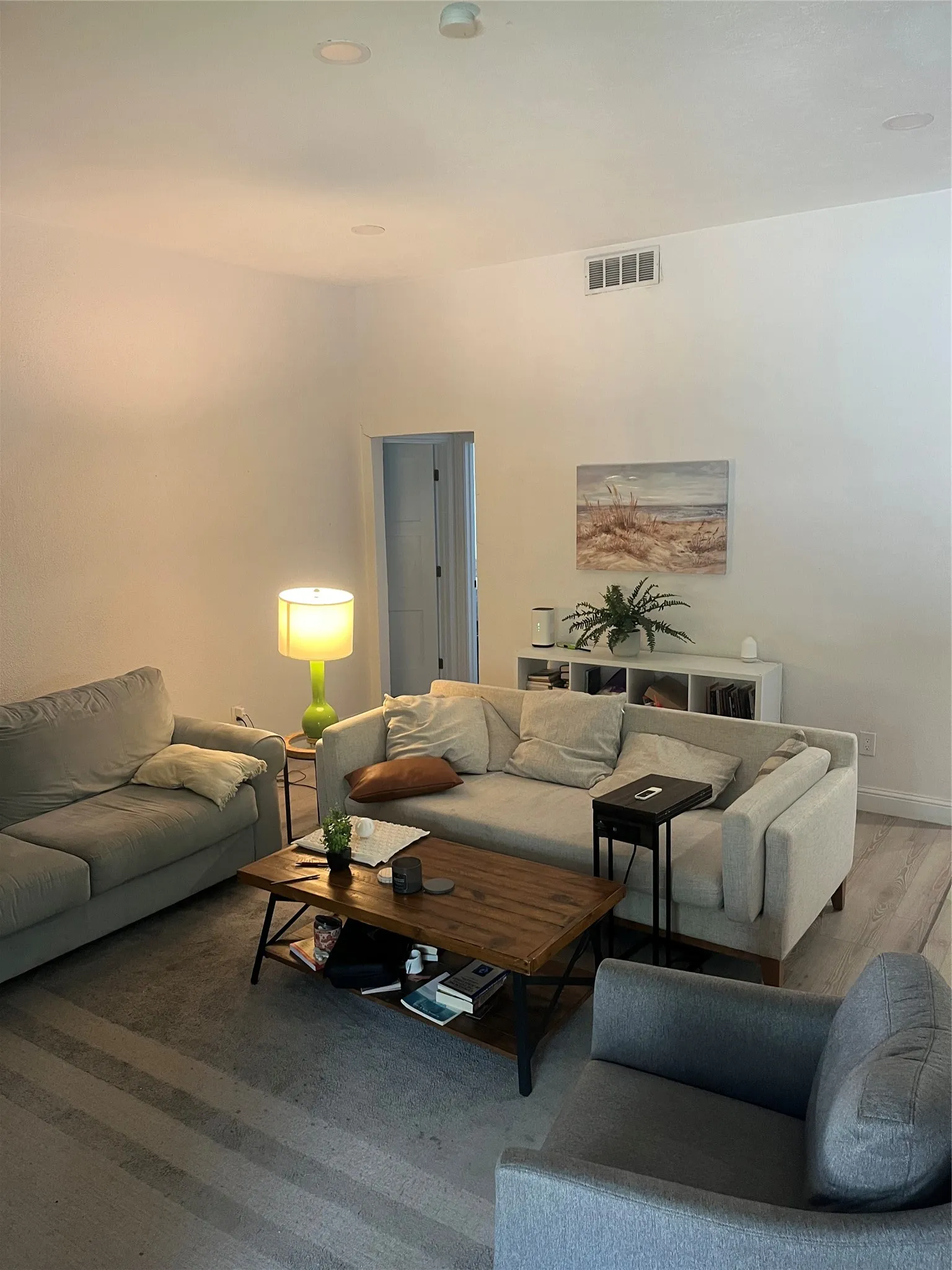 Condominium For Sale in Dallas County , 6081 Milton Street 241, Dallas, Texas 75206, 3 Bedroom, 2 Bathroom, Garage spaces, 1,221 Sqft, built in 1970, mls#21382913, Real Estate Agent in Dallas, Homes For Sale in Dallas county, Homes For Sale in Dallas, Realtor in Dallas Texas, Real Estate Brokerage Independent Realty Texas, Luminita Cordes Realtor