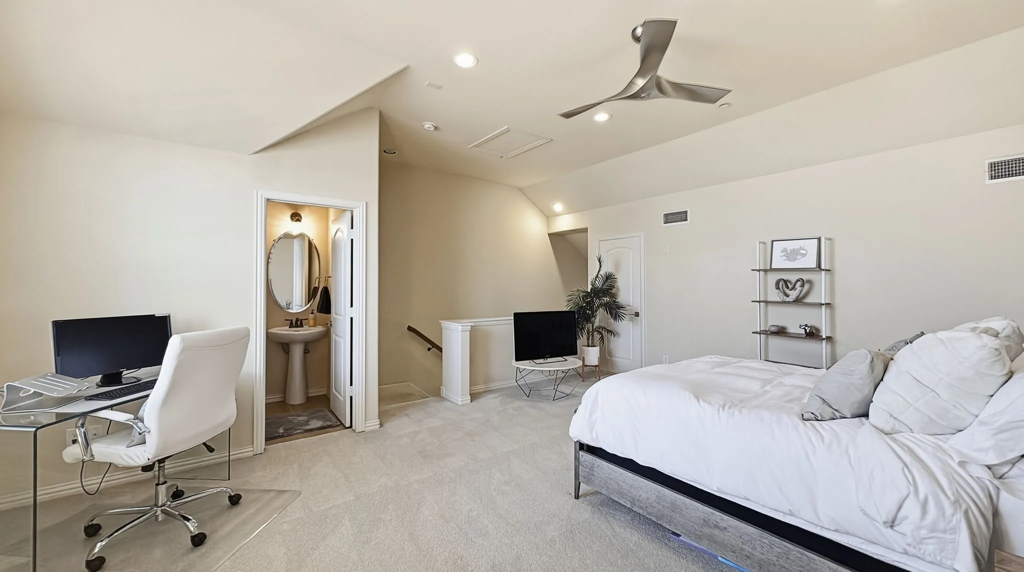 Townhouse For Sale in Dallas County , 6441 Naples Drive, Irving, Texas 75039, 2 Bedroom, 4 Bathroom, 2 Garage spaces, 1,985 Sqft, built in 2012, mls#21381619, Real Estate Agent in Irving, Homes For Sale in Dallas county, Homes For Sale in Irving, Realtor in Irving Texas, Real Estate Brokerage Independent Realty Texas, Luminita Cordes Realtor