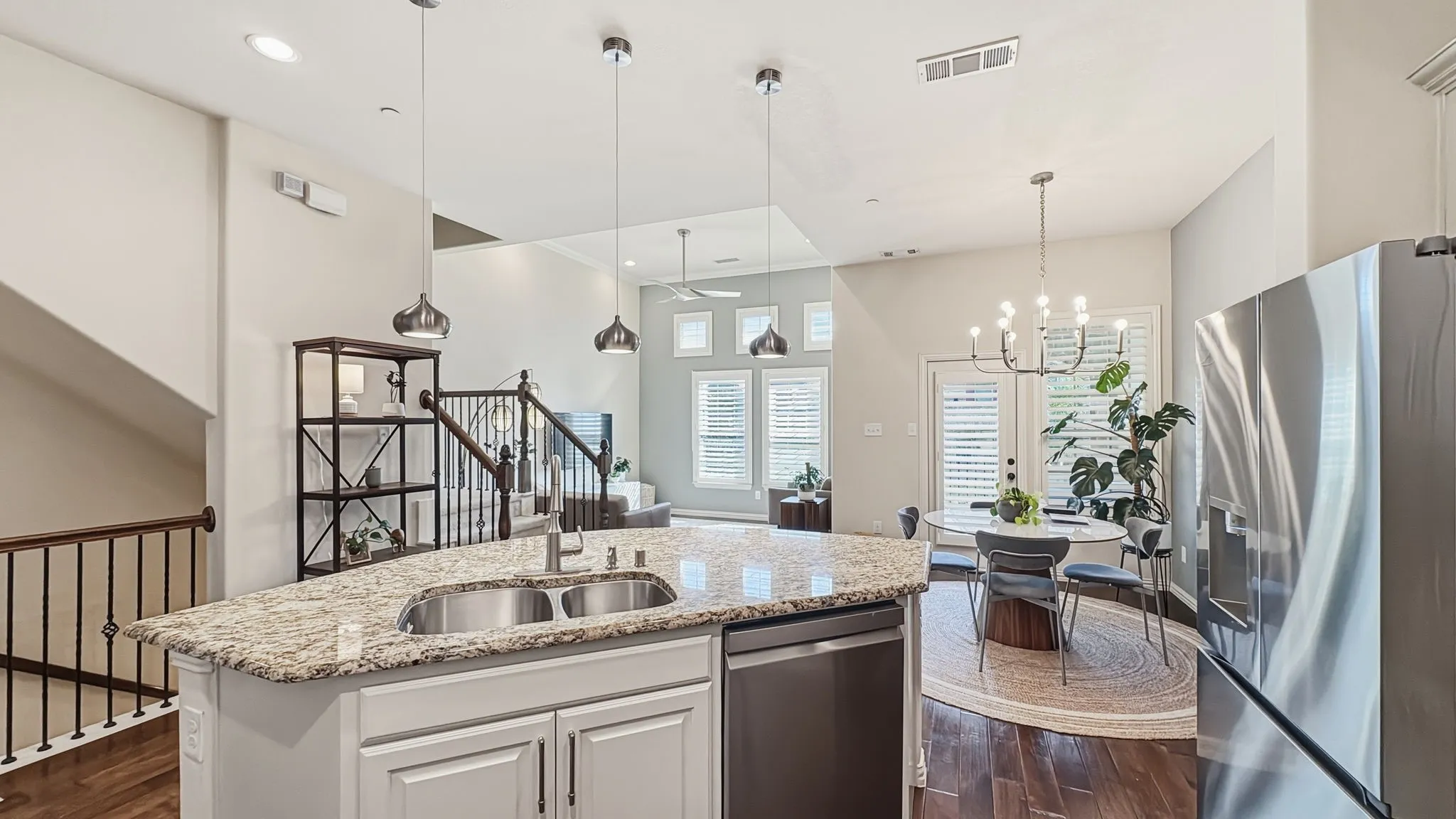 Townhouse For Sale in Dallas County , 6441 Naples Drive, Irving, Texas 75039, 2 Bedroom, 4 Bathroom, 2 Garage spaces, 1,985 Sqft, built in 2012, mls#21381619, Real Estate Agent in Irving, Homes For Sale in Dallas county, Homes For Sale in Irving, Realtor in Irving Texas, Real Estate Brokerage Independent Realty Texas, Luminita Cordes Realtor