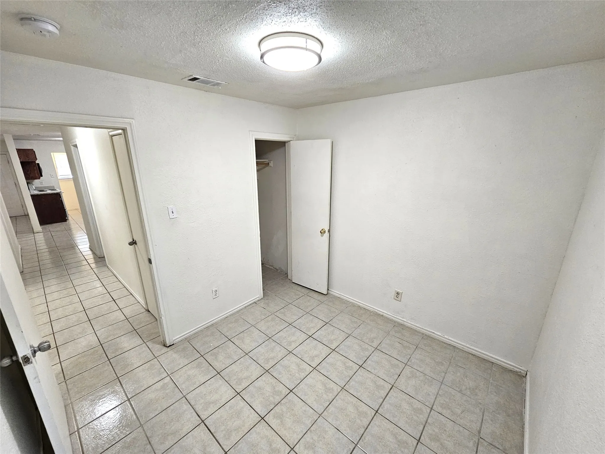 Duplex For Sale in Tarrant County , 2837 & 2839 Ave J, Fort Worth, Texas 76105, 6 Bedroom, 4 Bathroom, Garage spaces, 0 Sqft, built in 2005, mls#21382918, Real Estate Agent in Fort Worth, Homes For Sale in Tarrant county, Homes For Sale in Fort Worth, Realtor in Fort Worth Texas, Real Estate Brokerage Independent Realty Texas, Luminita Cordes Realtor