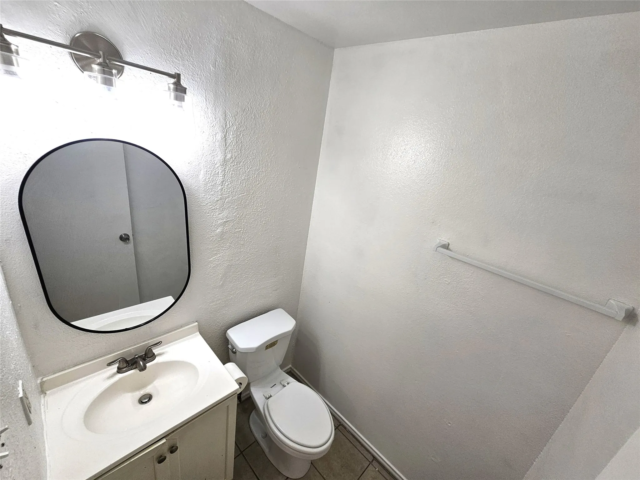 Half bathroom inside the Master bedrom