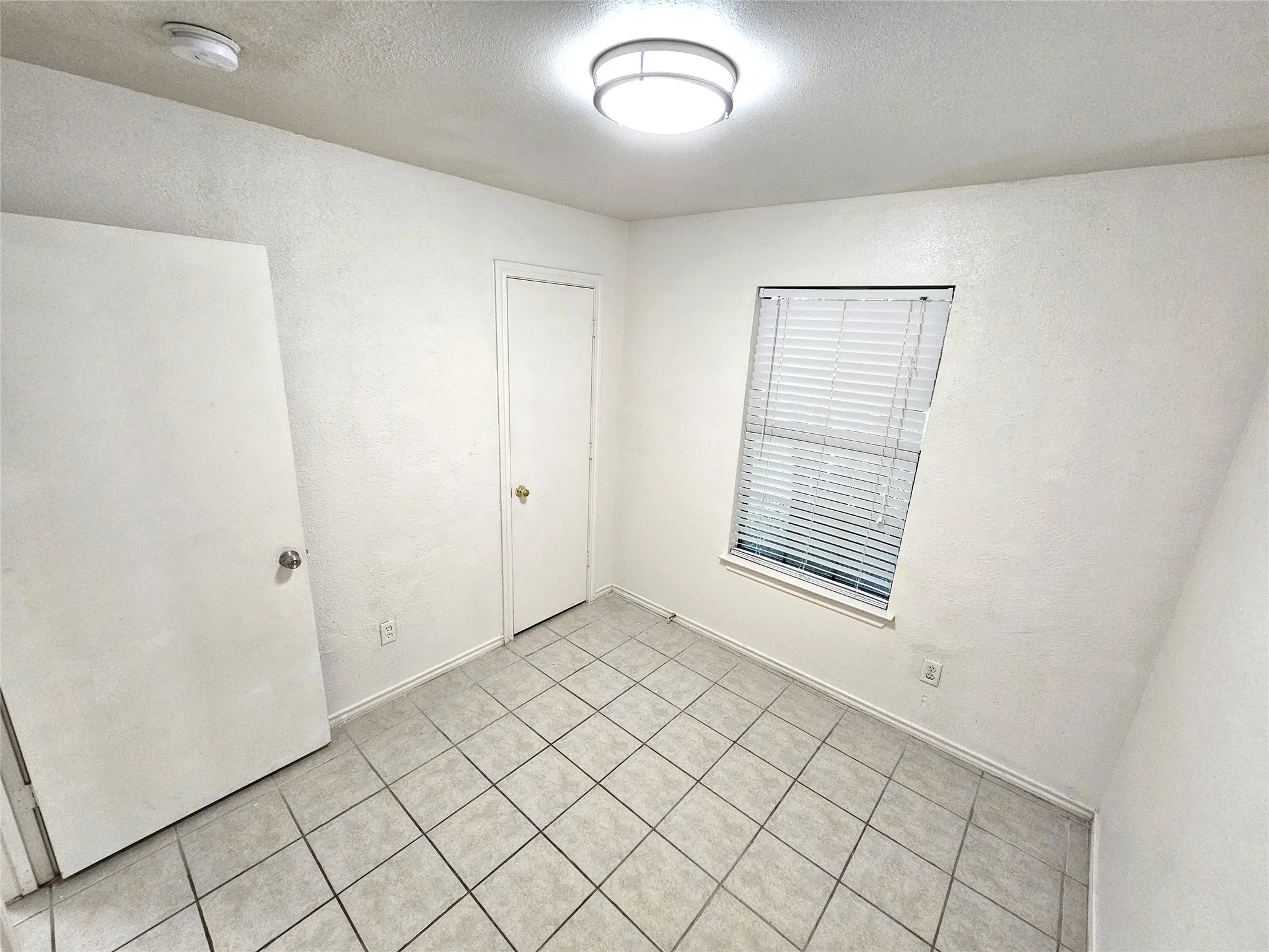 Duplex For Sale in Tarrant County , 2837 & 2839 Ave J, Fort Worth, Texas 76105, 6 Bedroom, 4 Bathroom, Garage spaces, 0 Sqft, built in 2005, mls#21382918, Real Estate Agent in Fort Worth, Homes For Sale in Tarrant county, Homes For Sale in Fort Worth, Realtor in Fort Worth Texas, Real Estate Brokerage Independent Realty Texas, Luminita Cordes Realtor