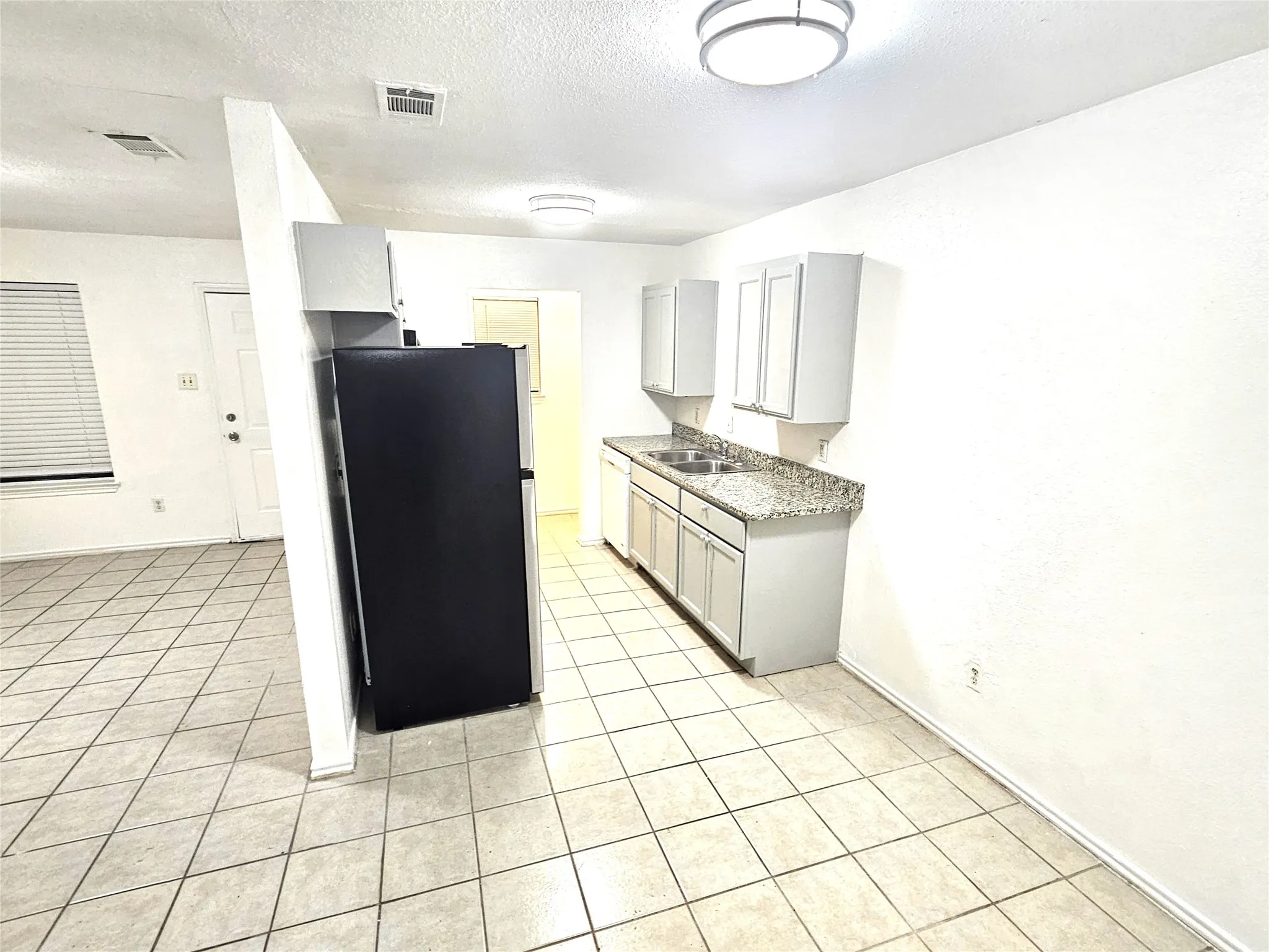 Duplex For Sale in Tarrant County , 2837 & 2839 Ave J, Fort Worth, Texas 76105, 6 Bedroom, 4 Bathroom, Garage spaces, 0 Sqft, built in 2005, mls#21382918, Real Estate Agent in Fort Worth, Homes For Sale in Tarrant county, Homes For Sale in Fort Worth, Realtor in Fort Worth Texas, Real Estate Brokerage Independent Realty Texas, Luminita Cordes Realtor