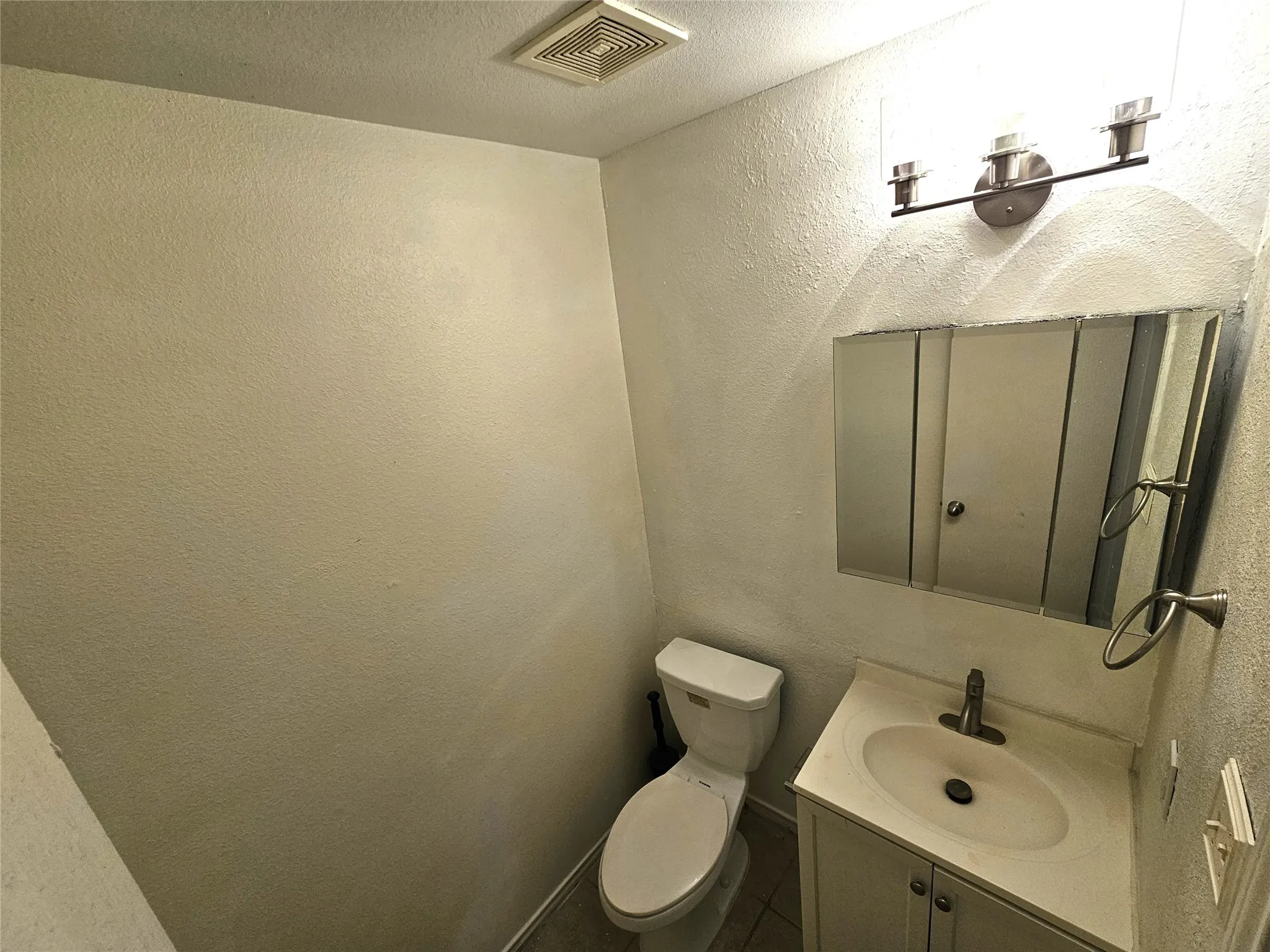 Duplex For Sale in Tarrant County , 2837 & 2839 Ave J, Fort Worth, Texas 76105, 6 Bedroom, 4 Bathroom, Garage spaces, 0 Sqft, built in 2005, mls#21382918, Real Estate Agent in Fort Worth, Homes For Sale in Tarrant county, Homes For Sale in Fort Worth, Realtor in Fort Worth Texas, Real Estate Brokerage Independent Realty Texas, Luminita Cordes Realtor